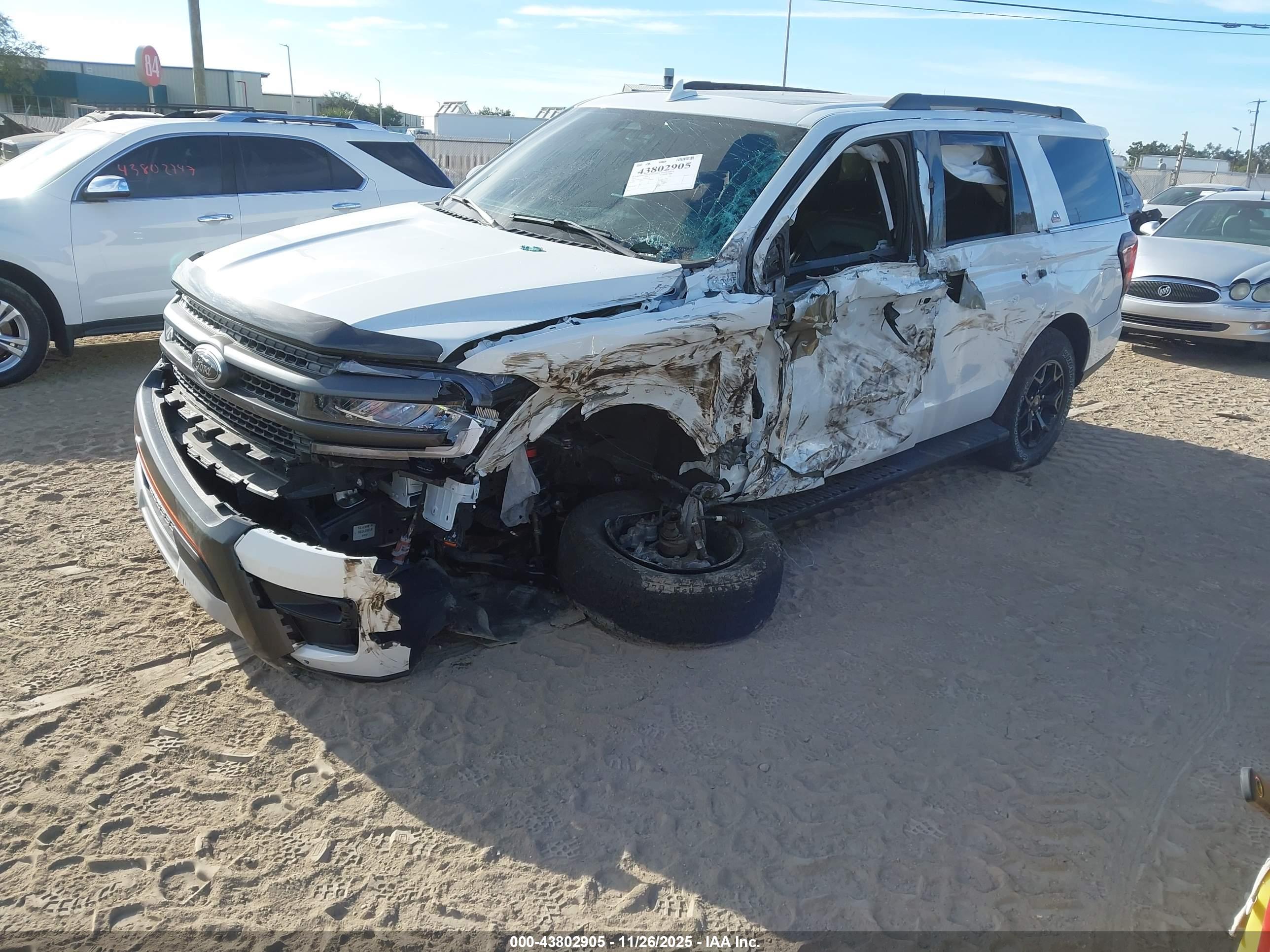 FORD EXPEDITION image 2