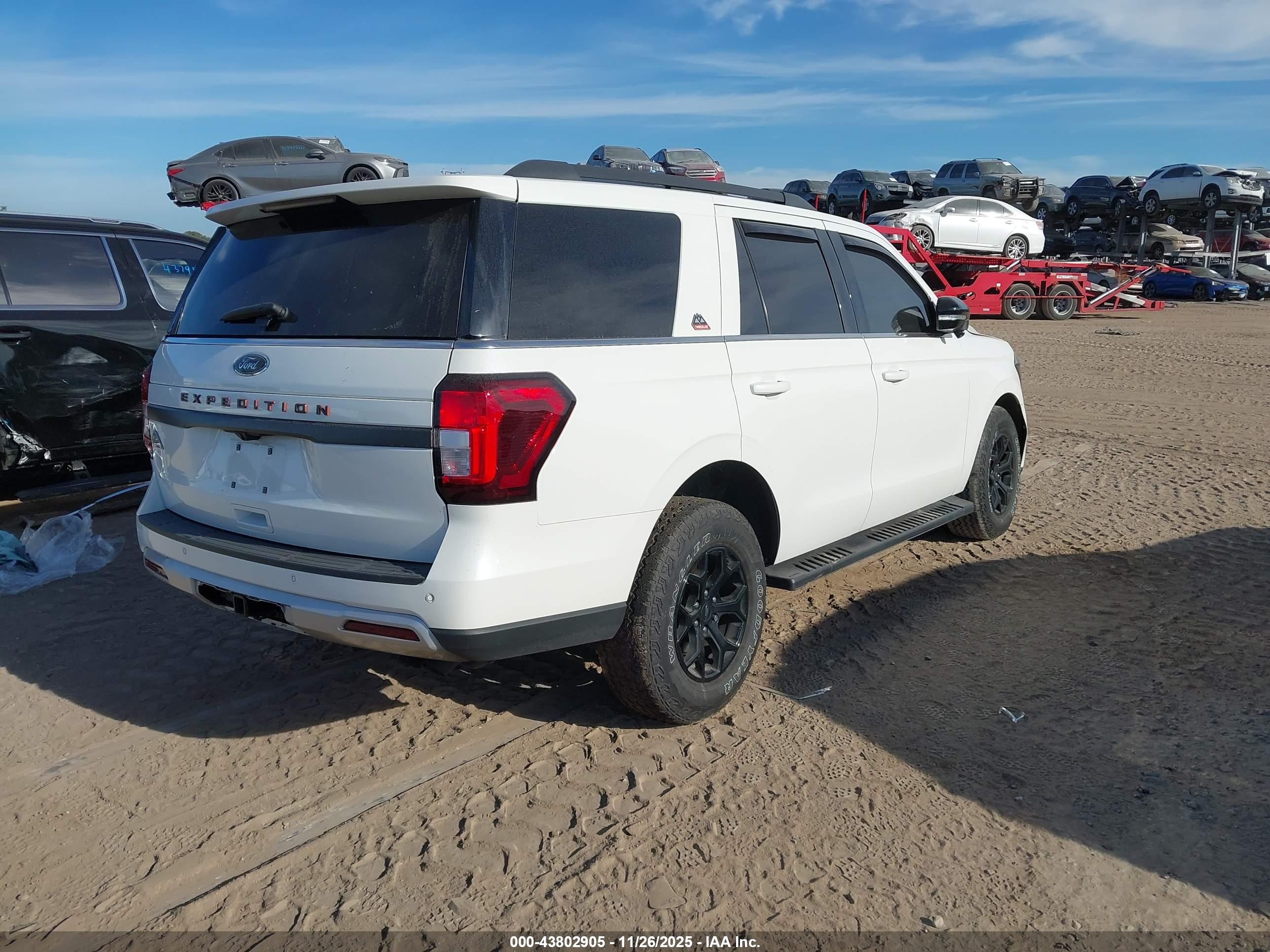 FORD EXPEDITION image 4