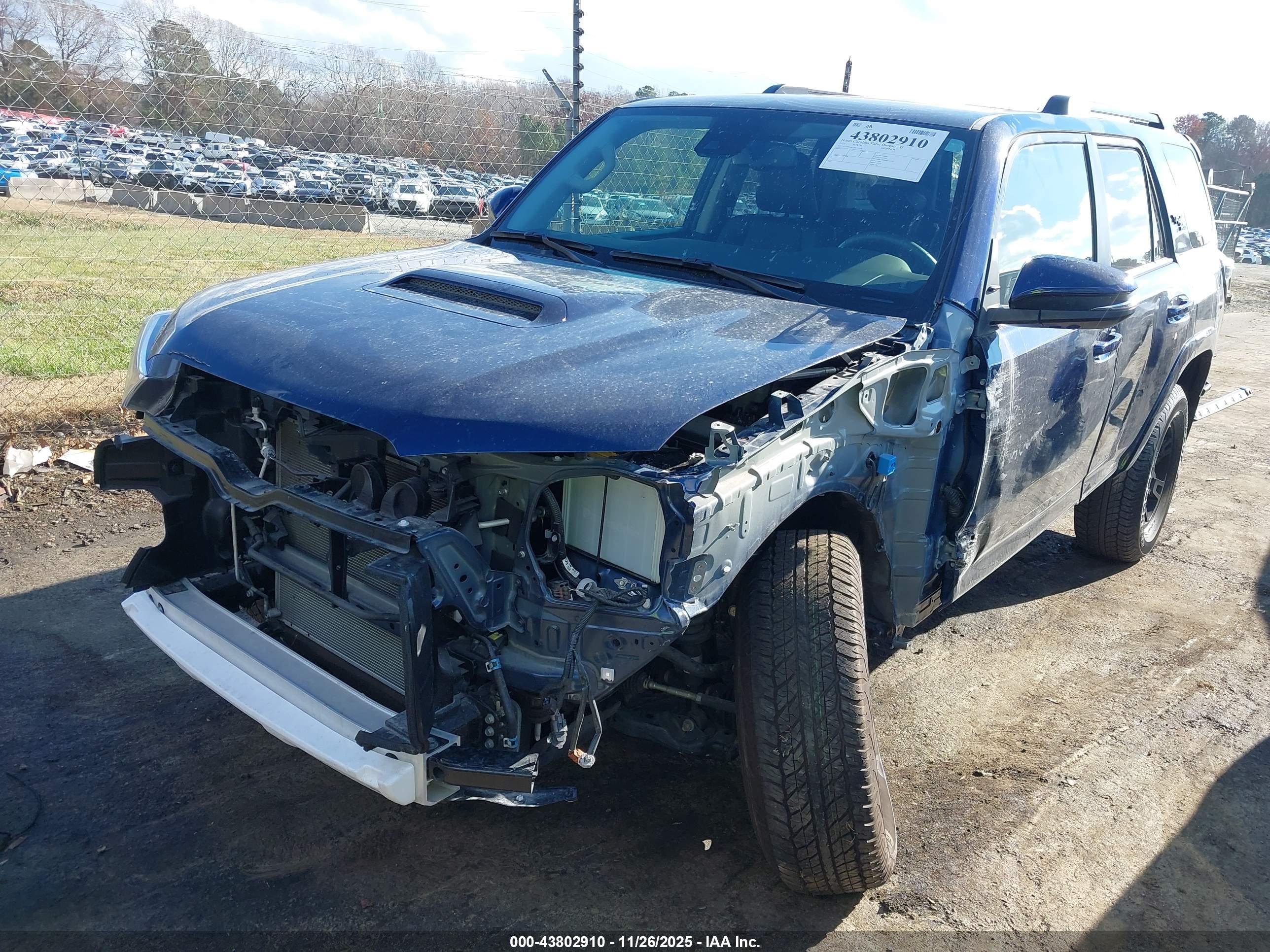 TOYOTA 4RUNNER image 2