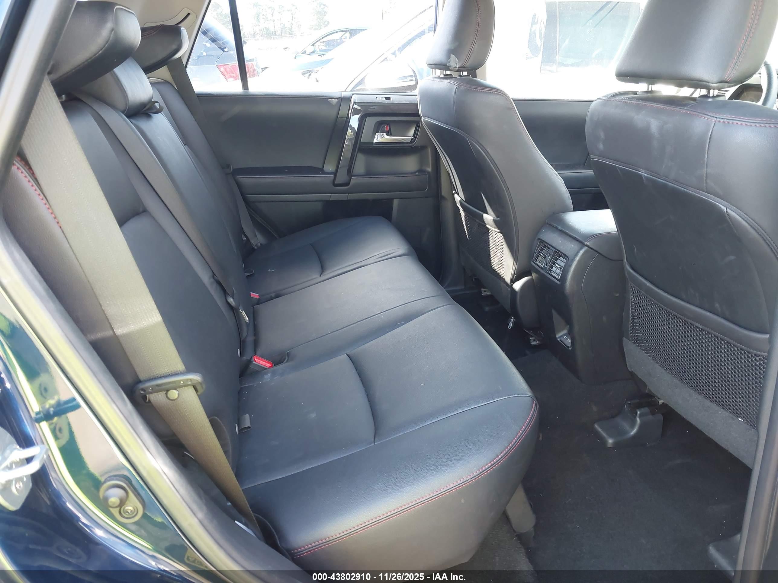 TOYOTA 4RUNNER image 8
