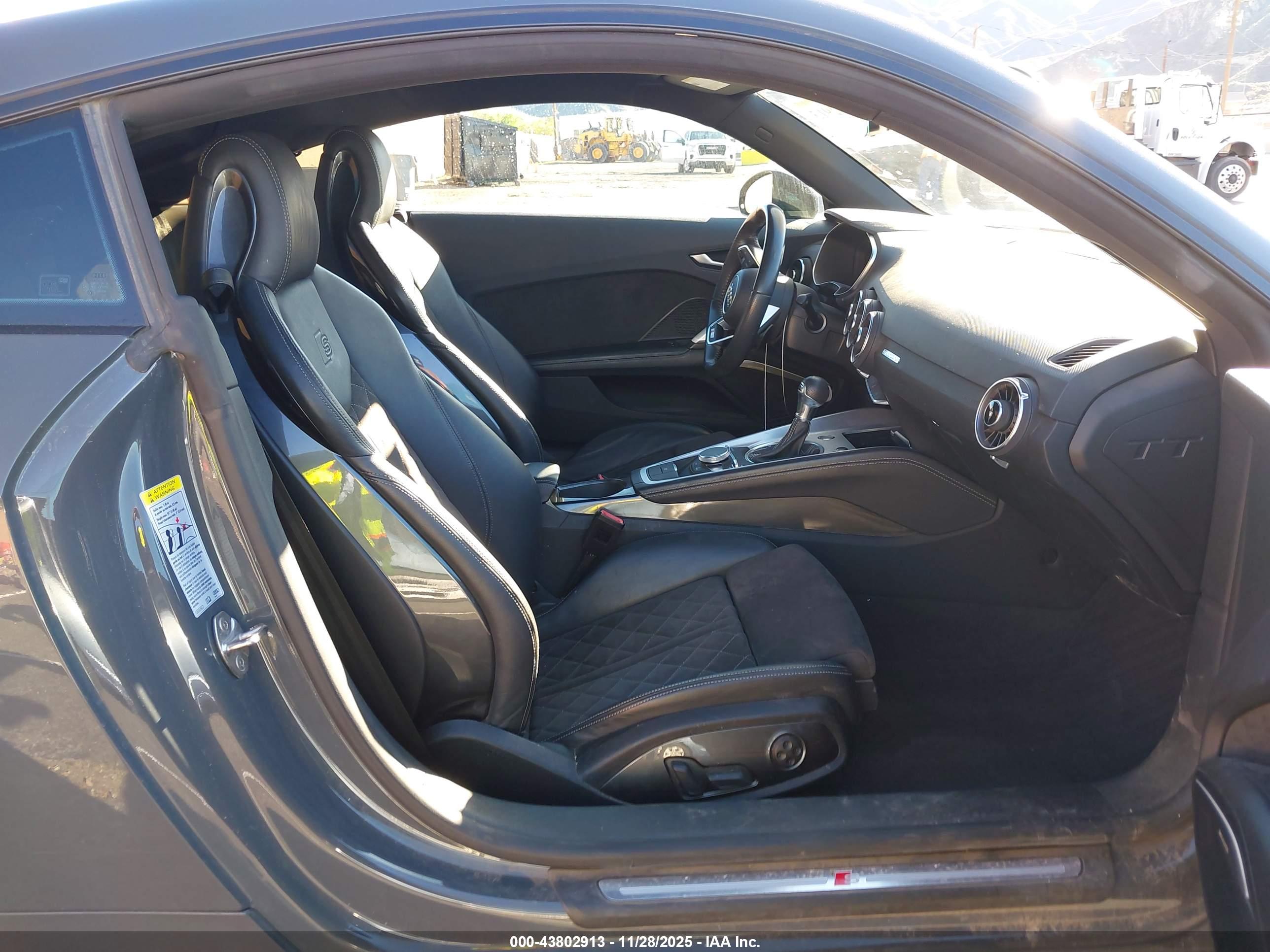 AUDI TT image 5