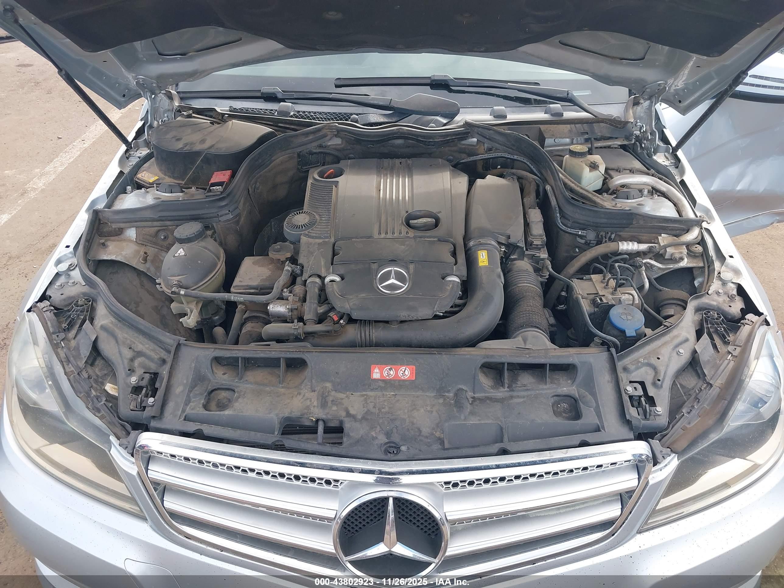 MERCEDES-BENZ C image 10