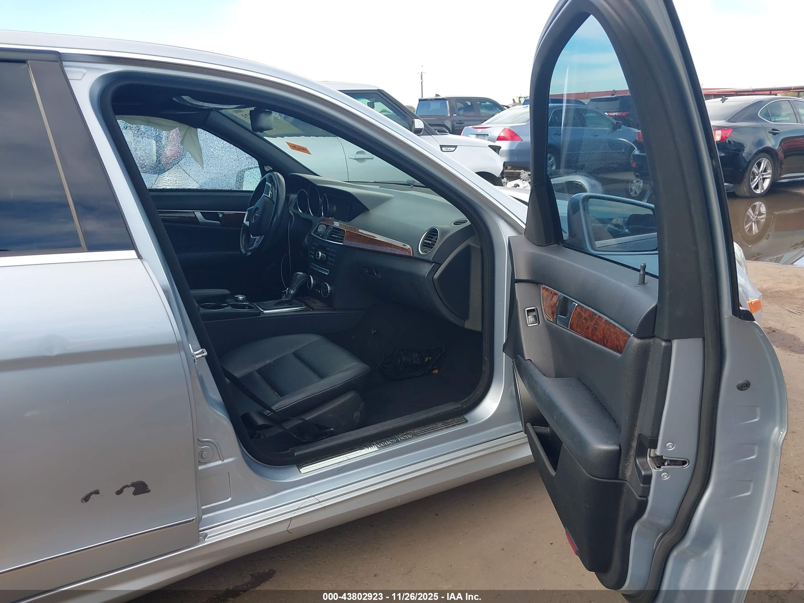 MERCEDES-BENZ C image 5