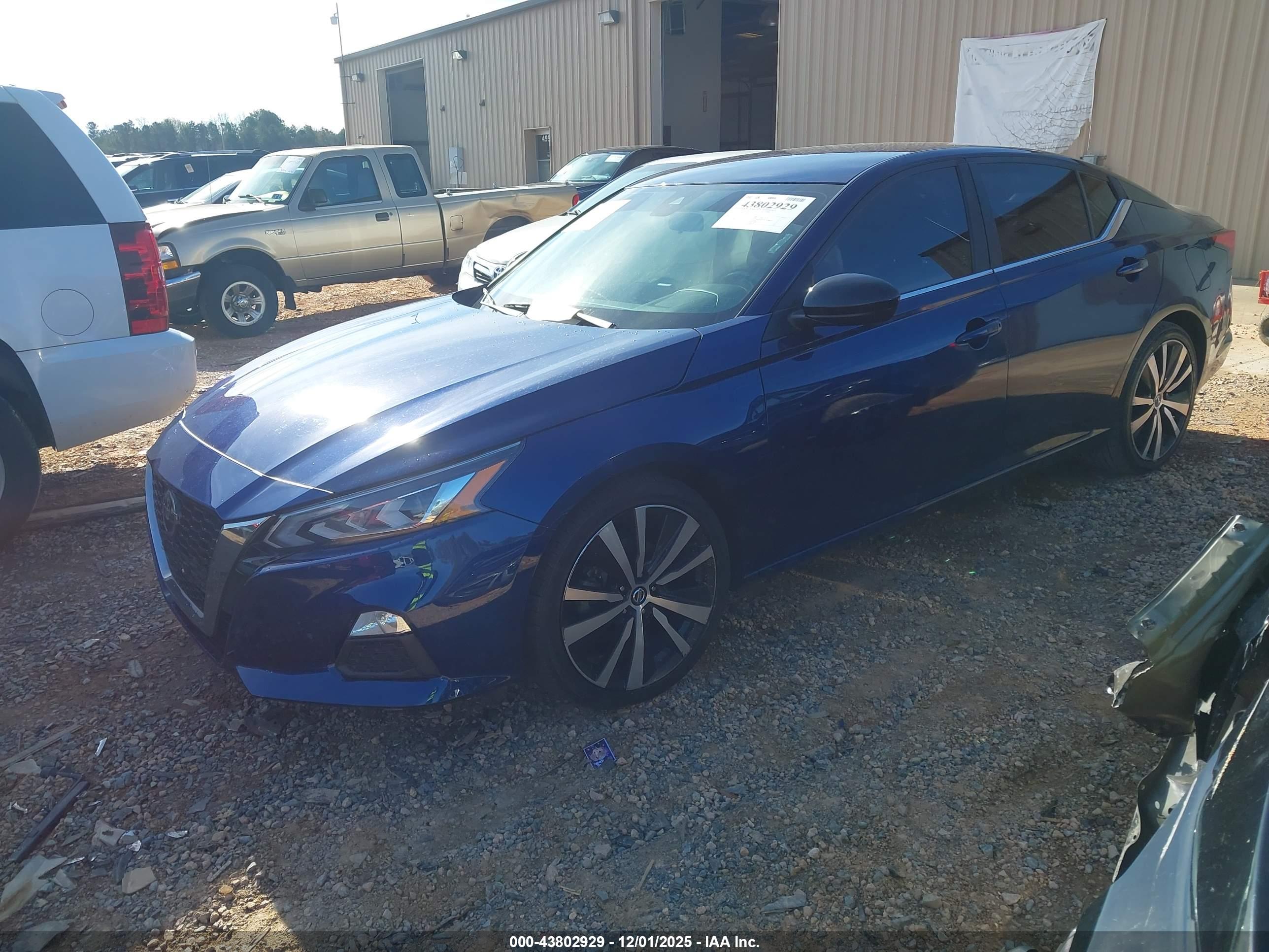 NISSAN ALTIMA image 2