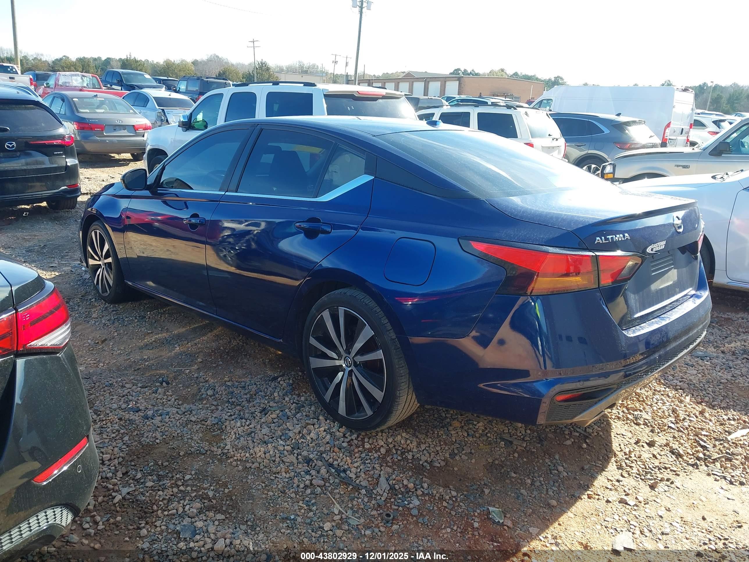 NISSAN ALTIMA image 3