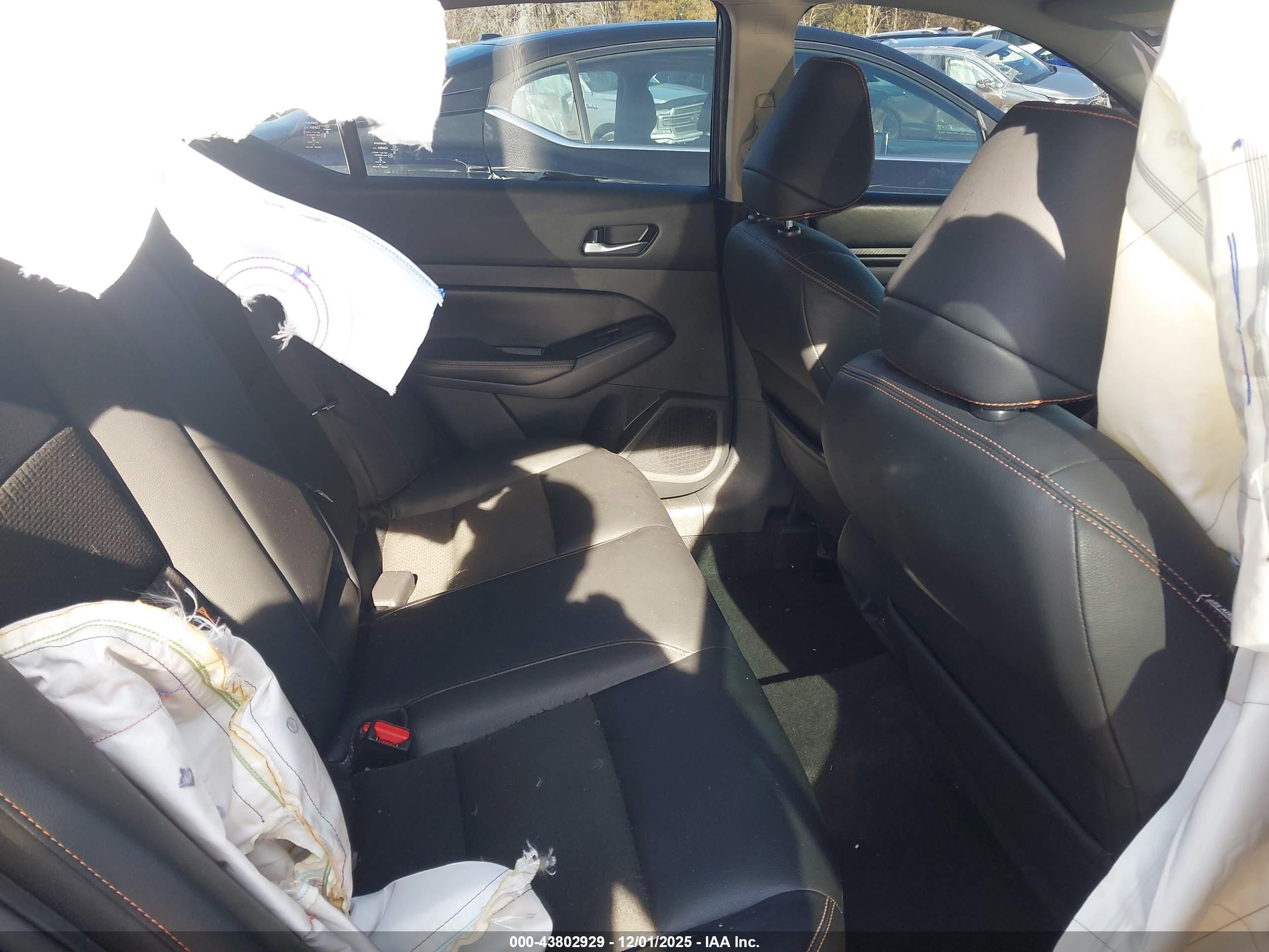 NISSAN ALTIMA image 8