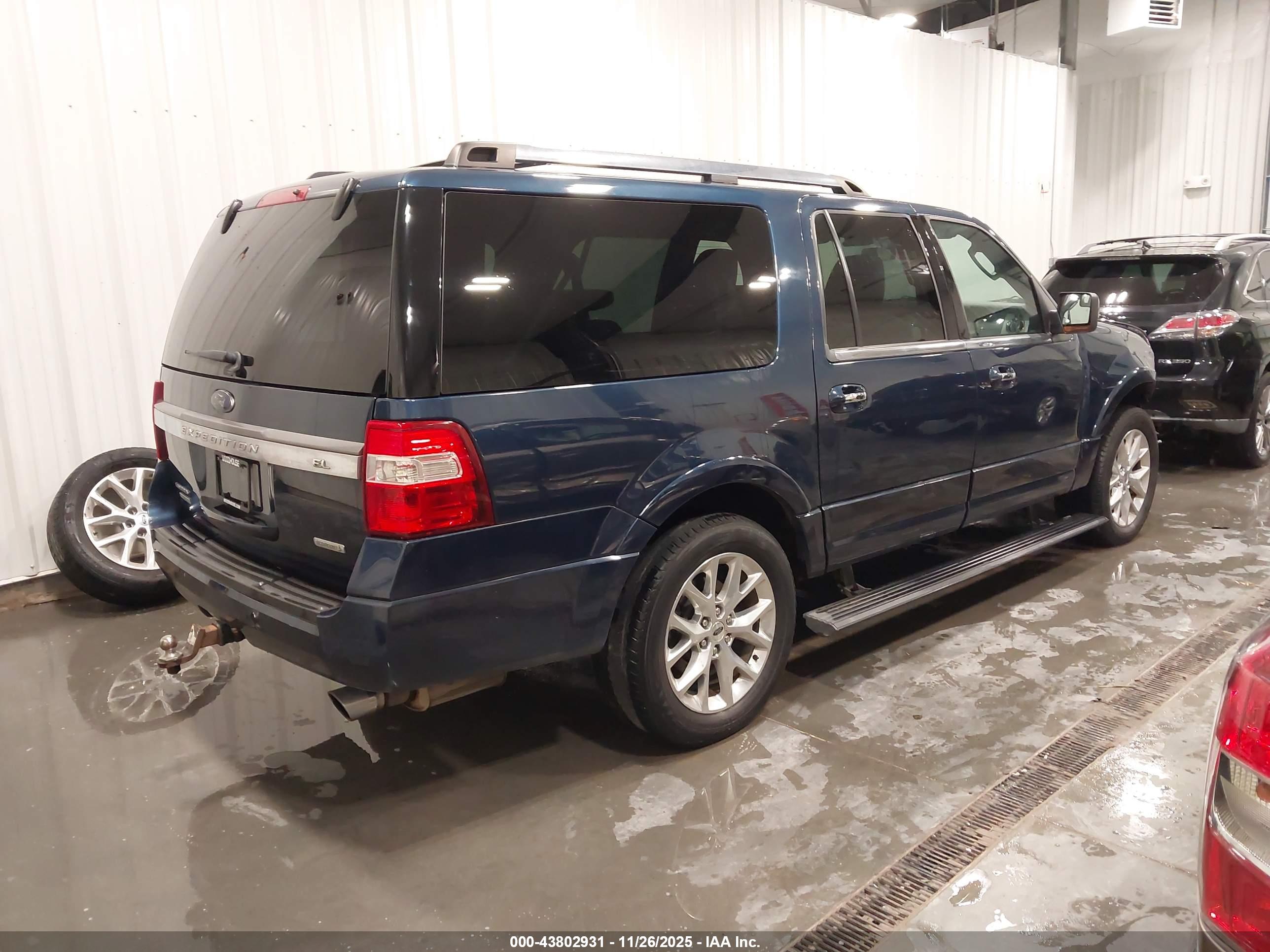 FORD EXPEDITION image 4