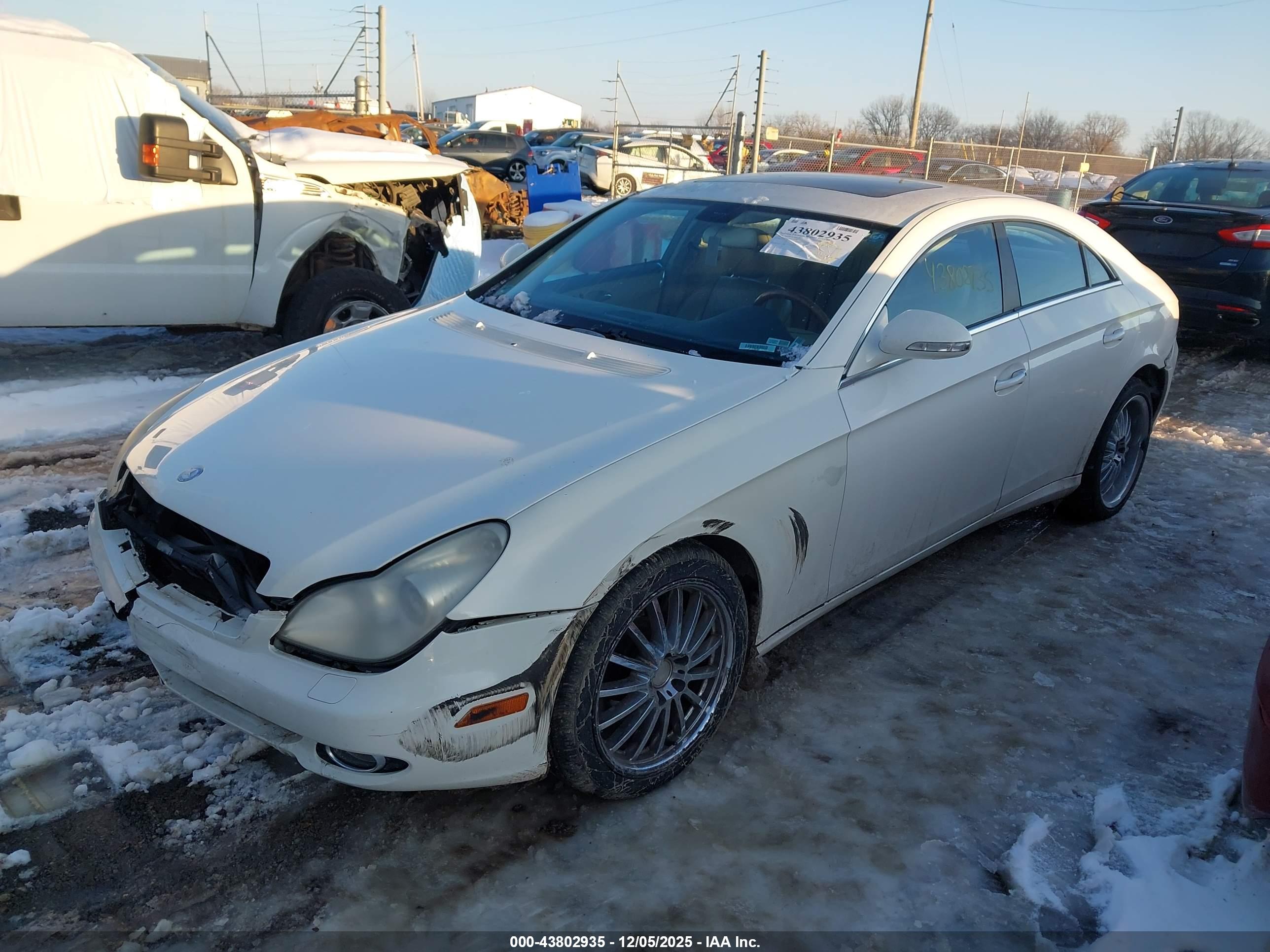 MERCEDES-BENZ CLS image 2