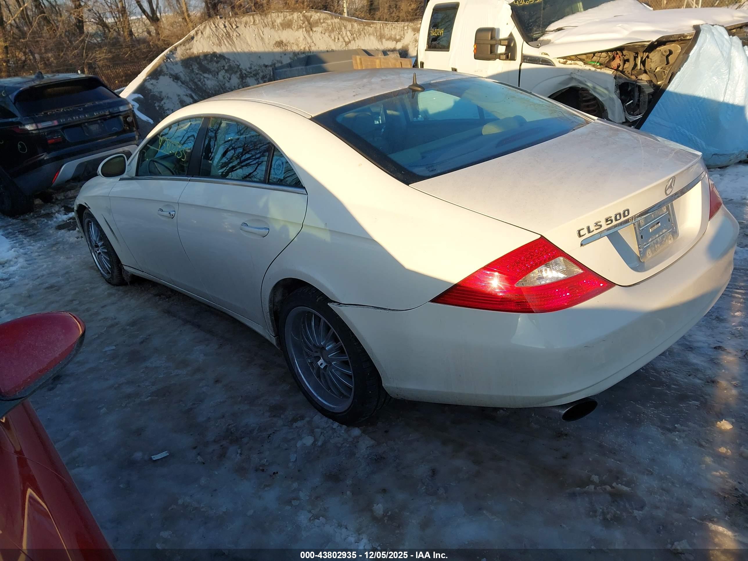 MERCEDES-BENZ CLS image 3