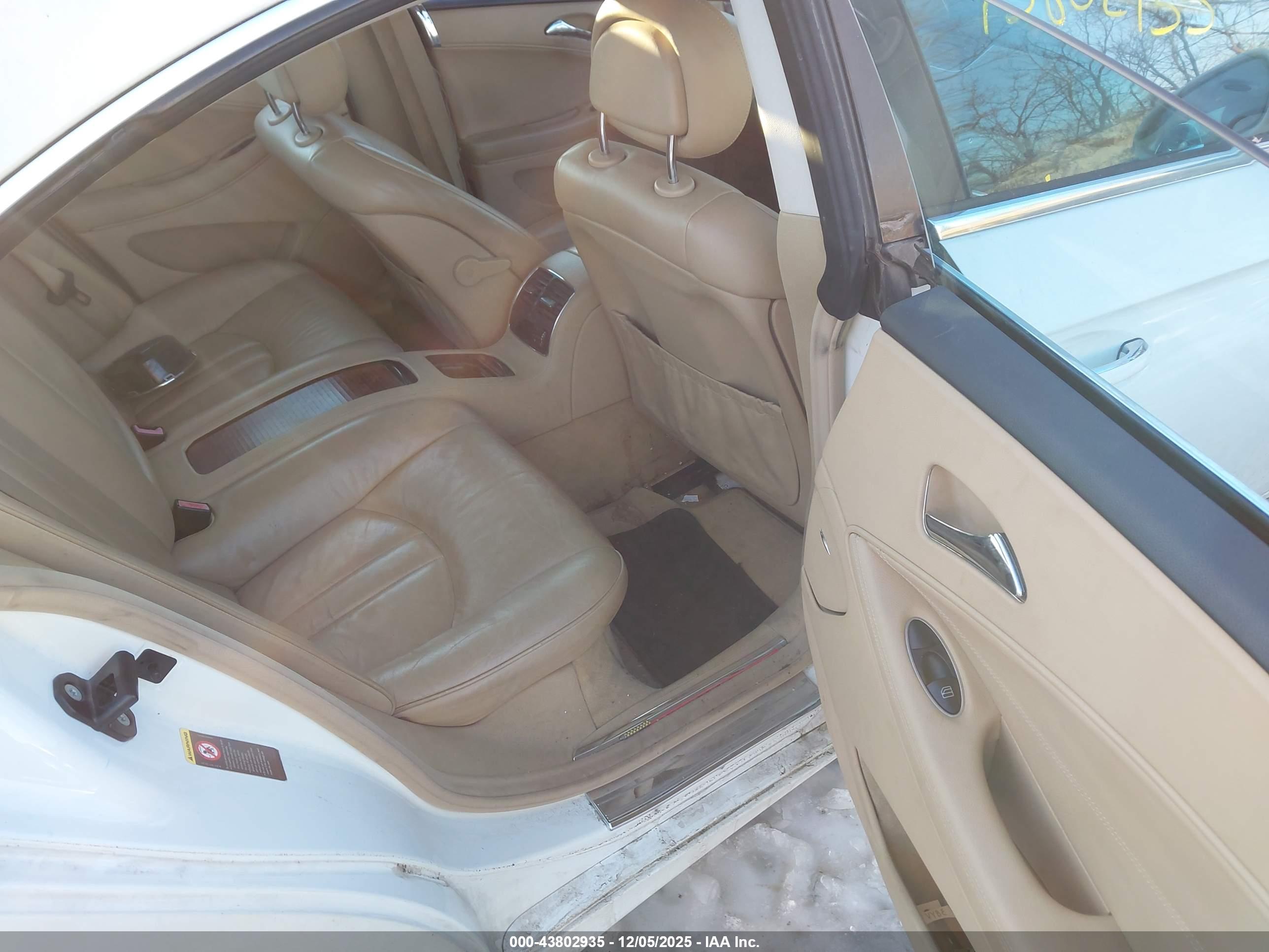 MERCEDES-BENZ CLS image 8