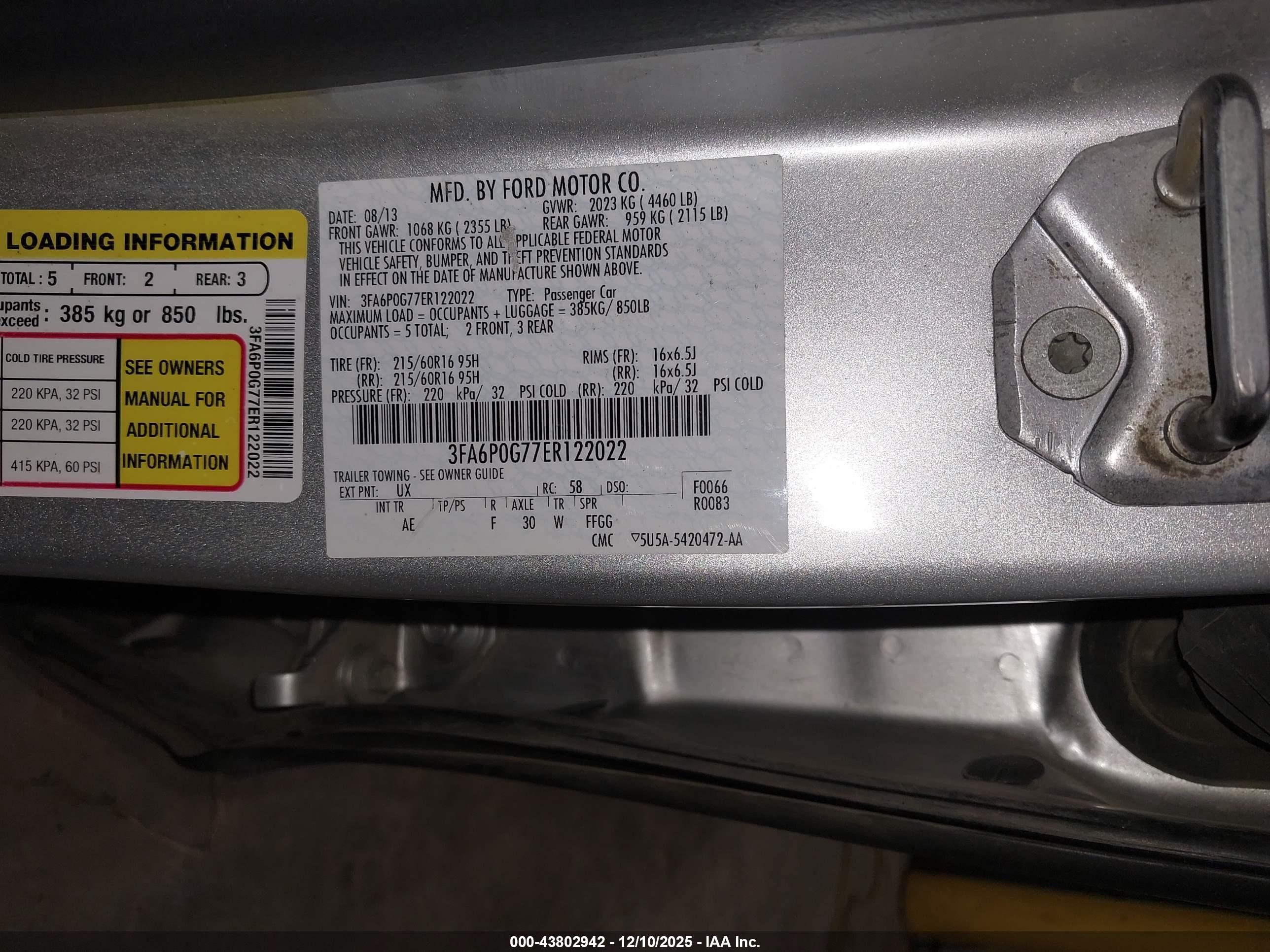FORD FUSION image 9