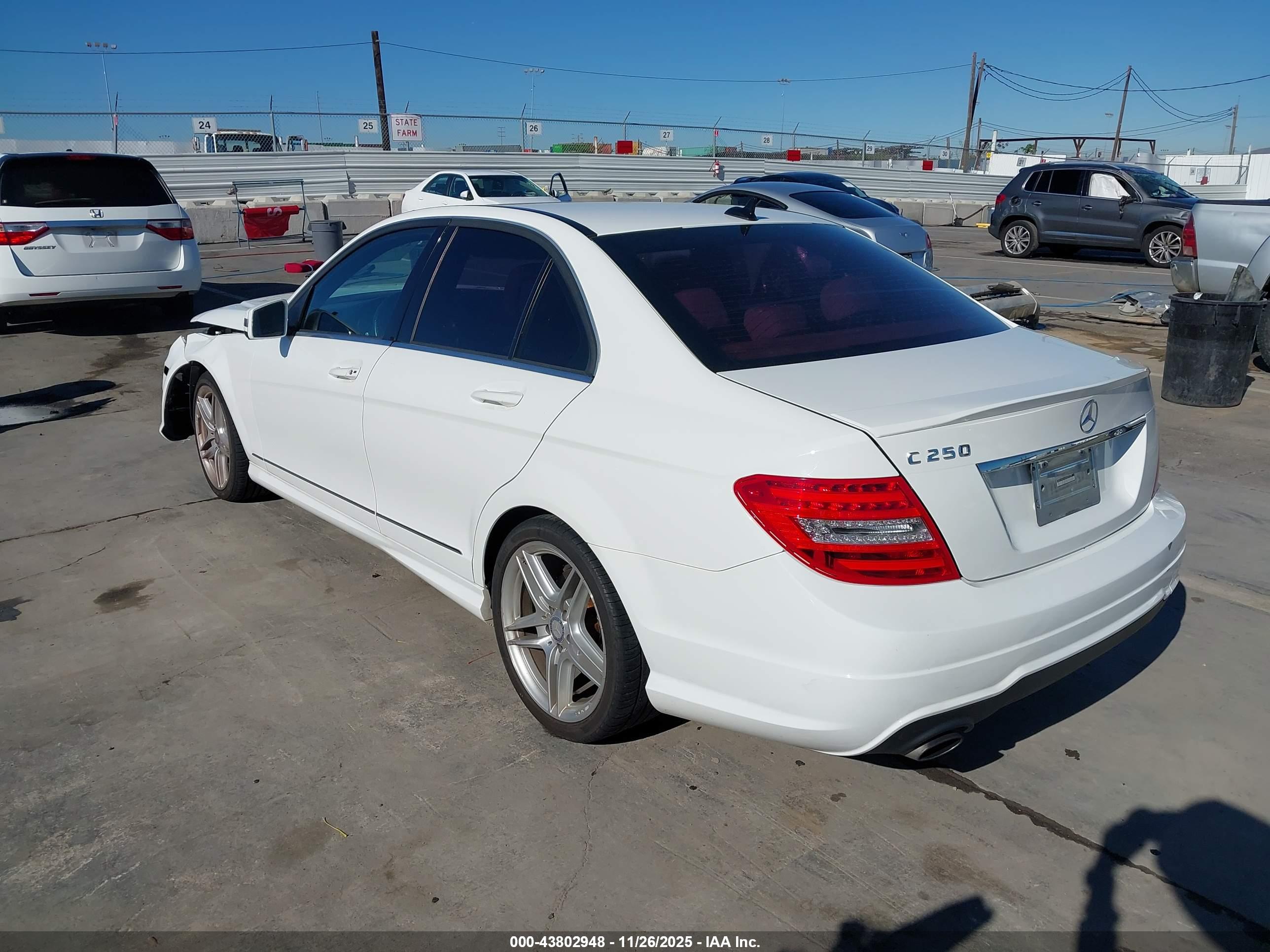MERCEDES-BENZ C image 3
