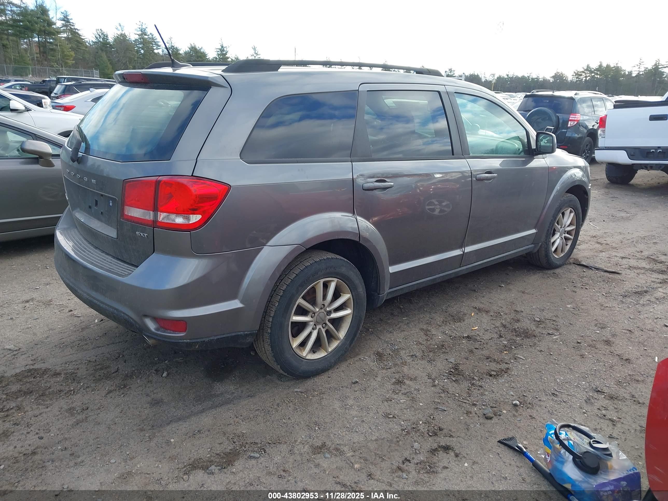 DODGE JOURNEY image 4