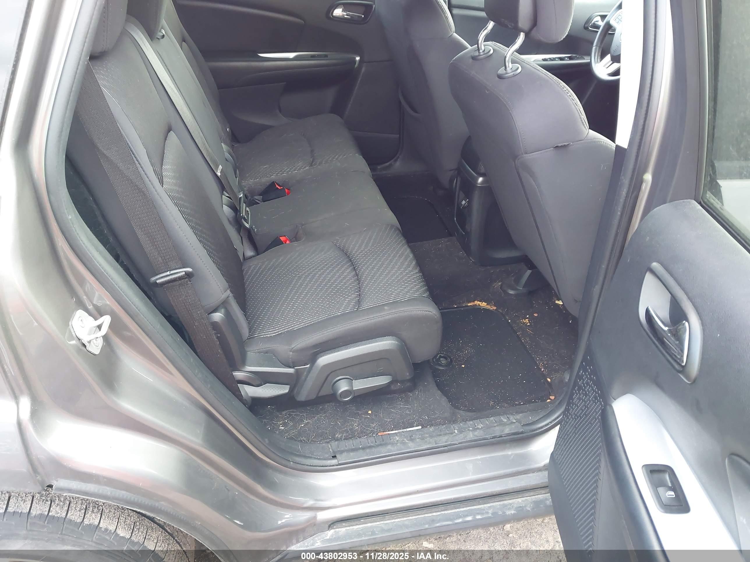 DODGE JOURNEY image 8