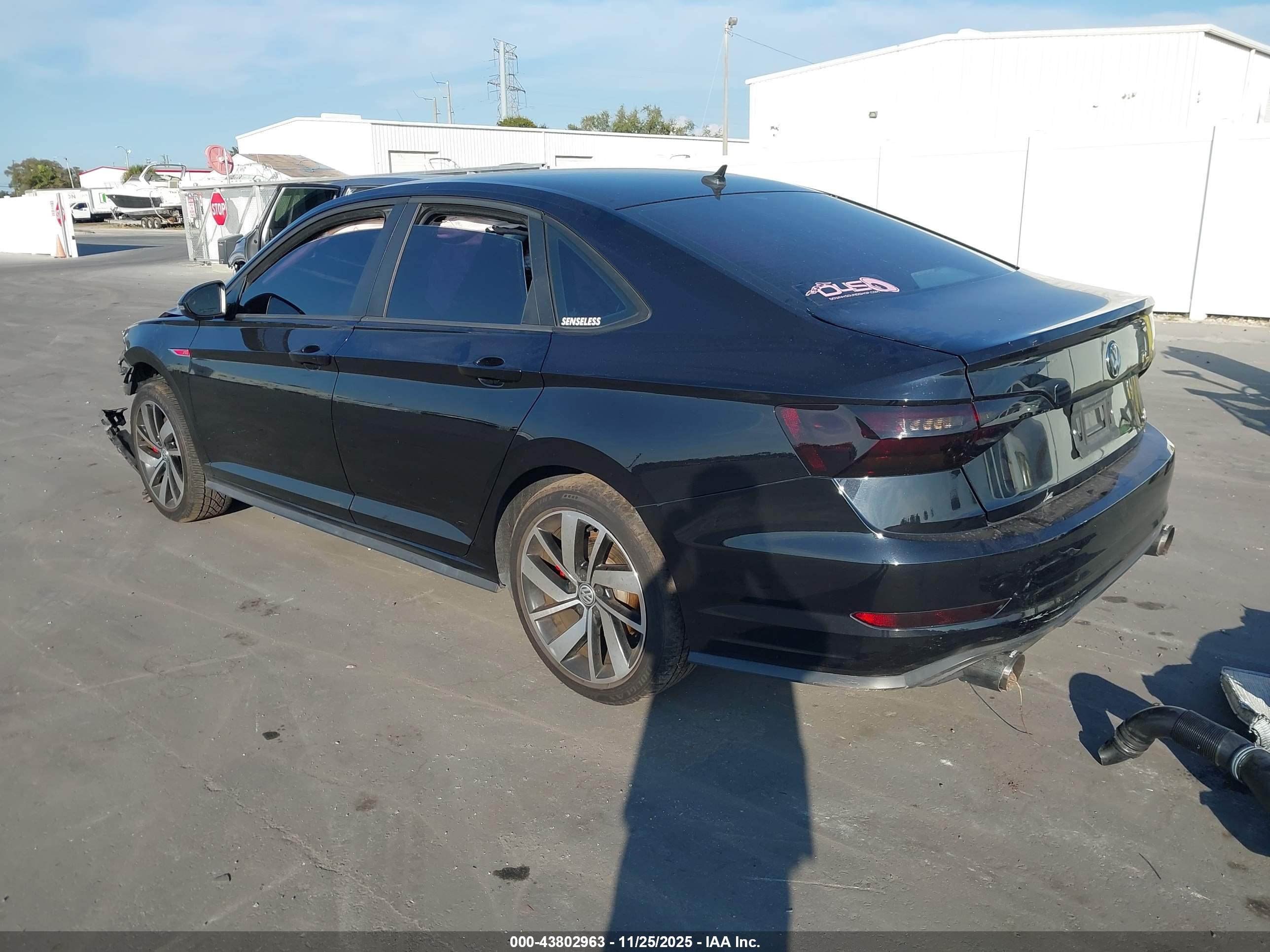 VOLKSWAGEN JETTA image 3
