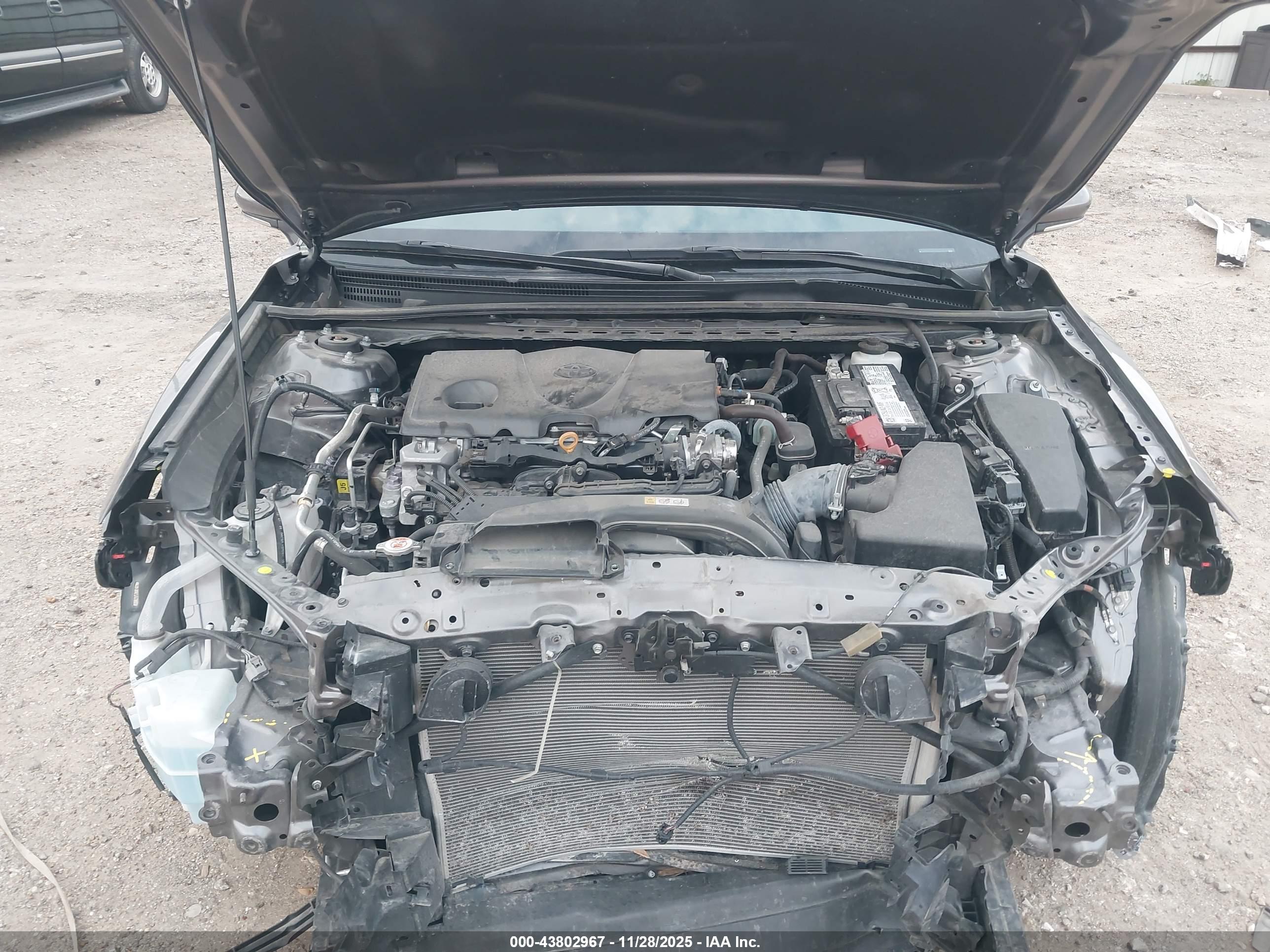 TOYOTA CAMRY image 10
