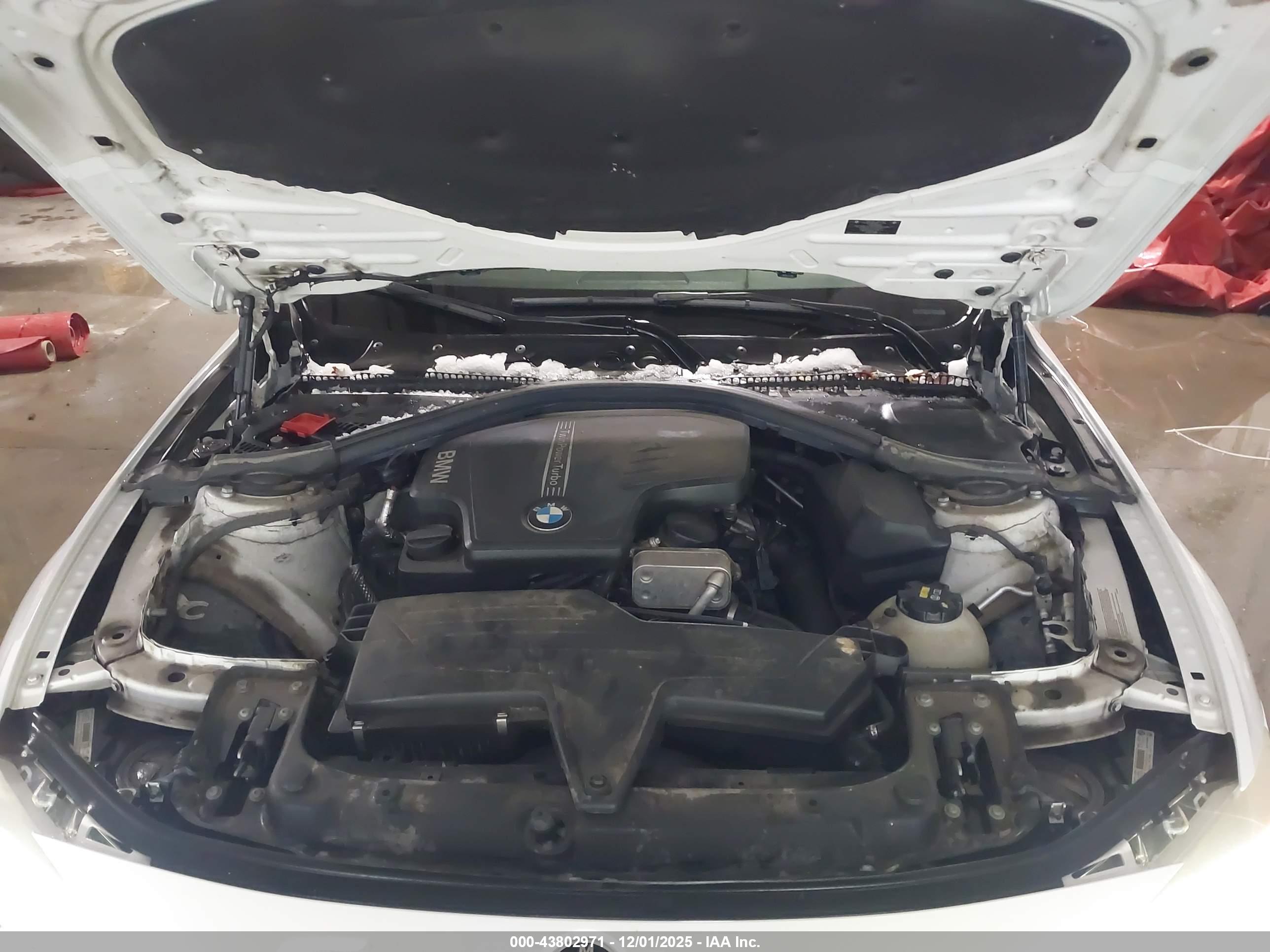 BMW 328I image 10