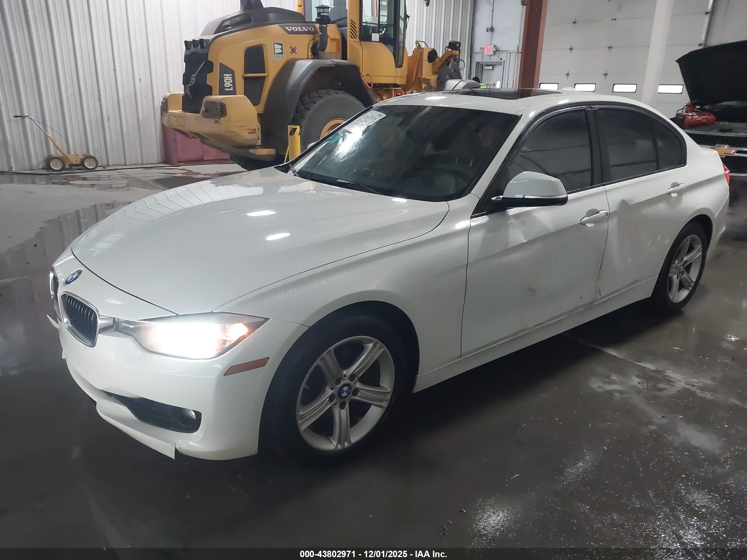 BMW 328I image 2