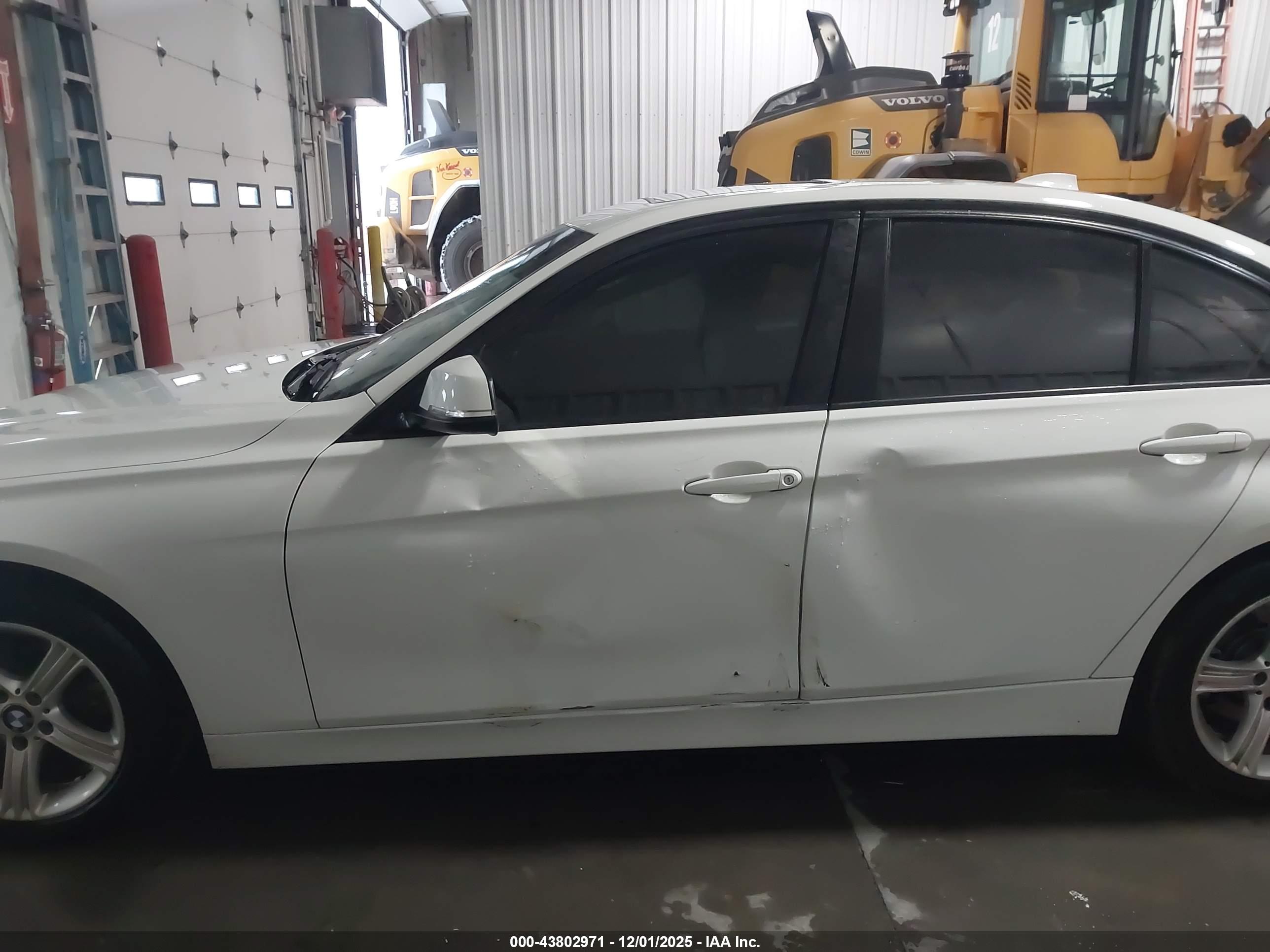 BMW 328I image 6