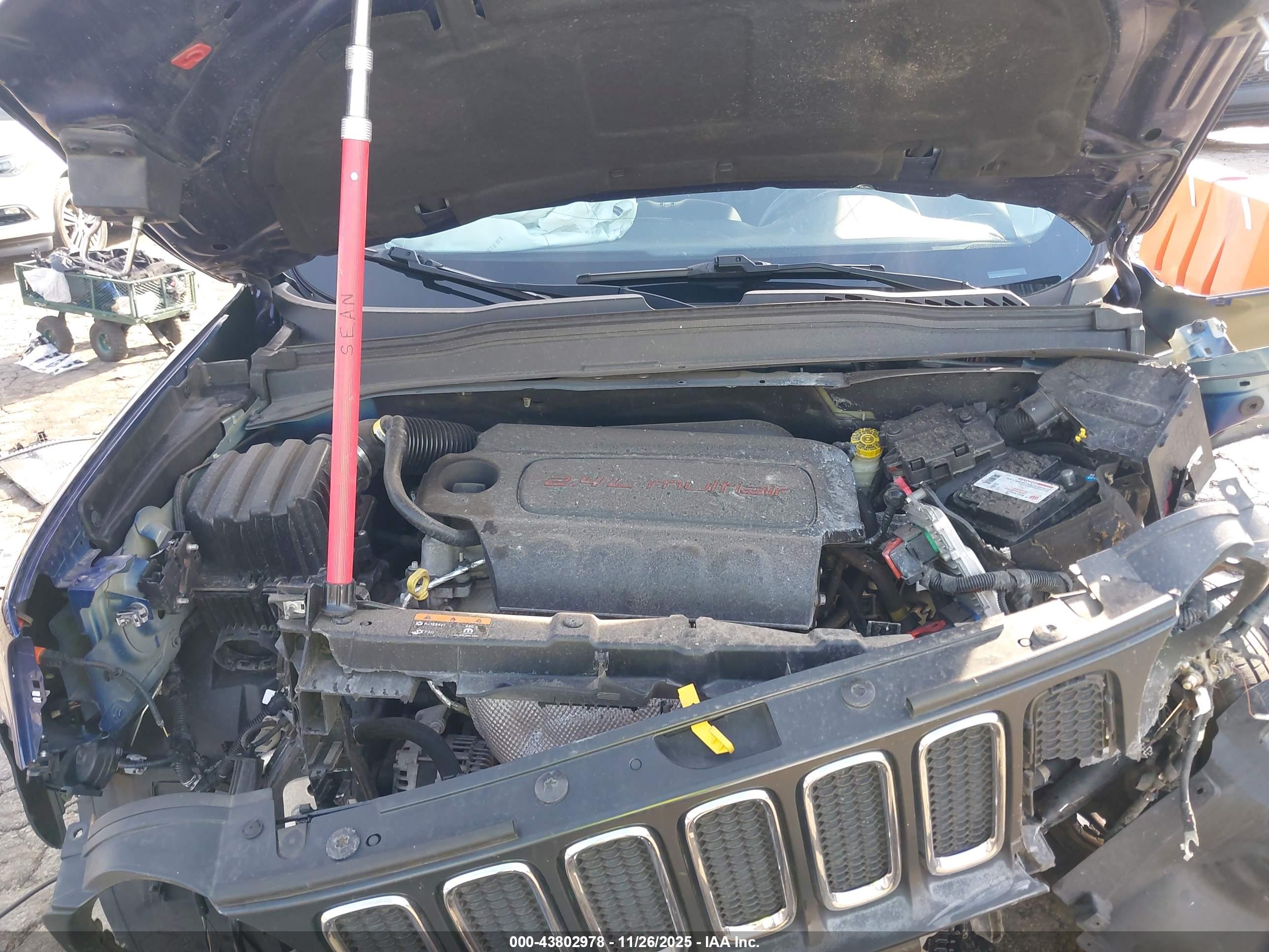 JEEP RENEGADE image 10