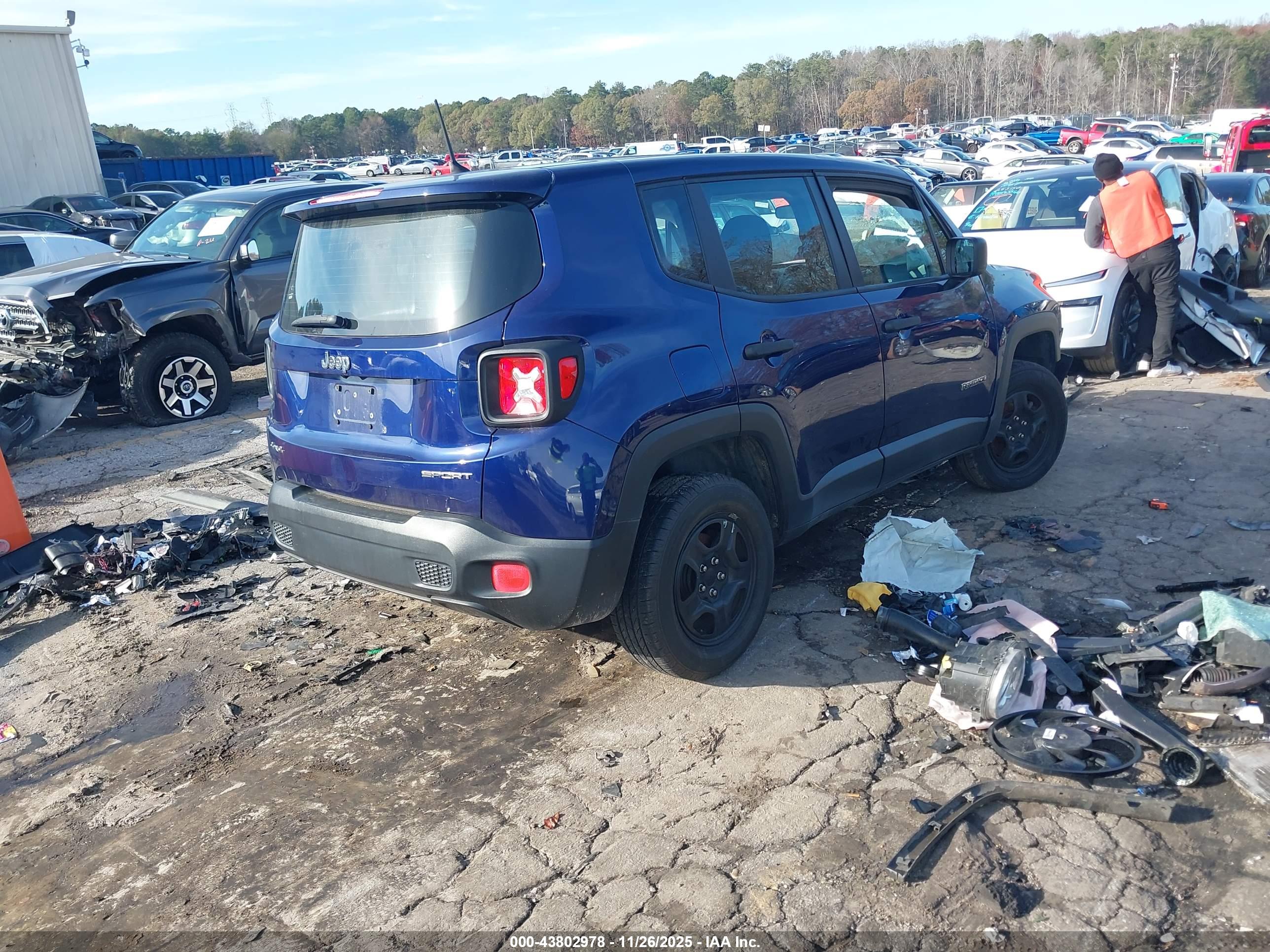 JEEP RENEGADE image 4