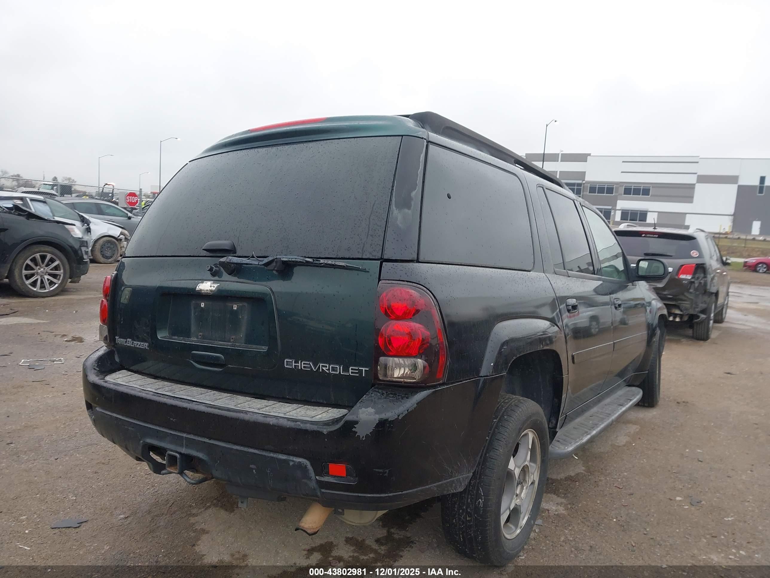 CHEVROLET TRAILBLAZER image 4