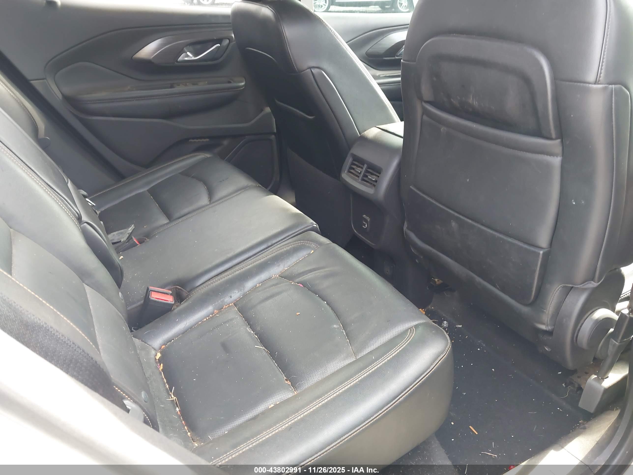 GMC TERRAIN image 8
