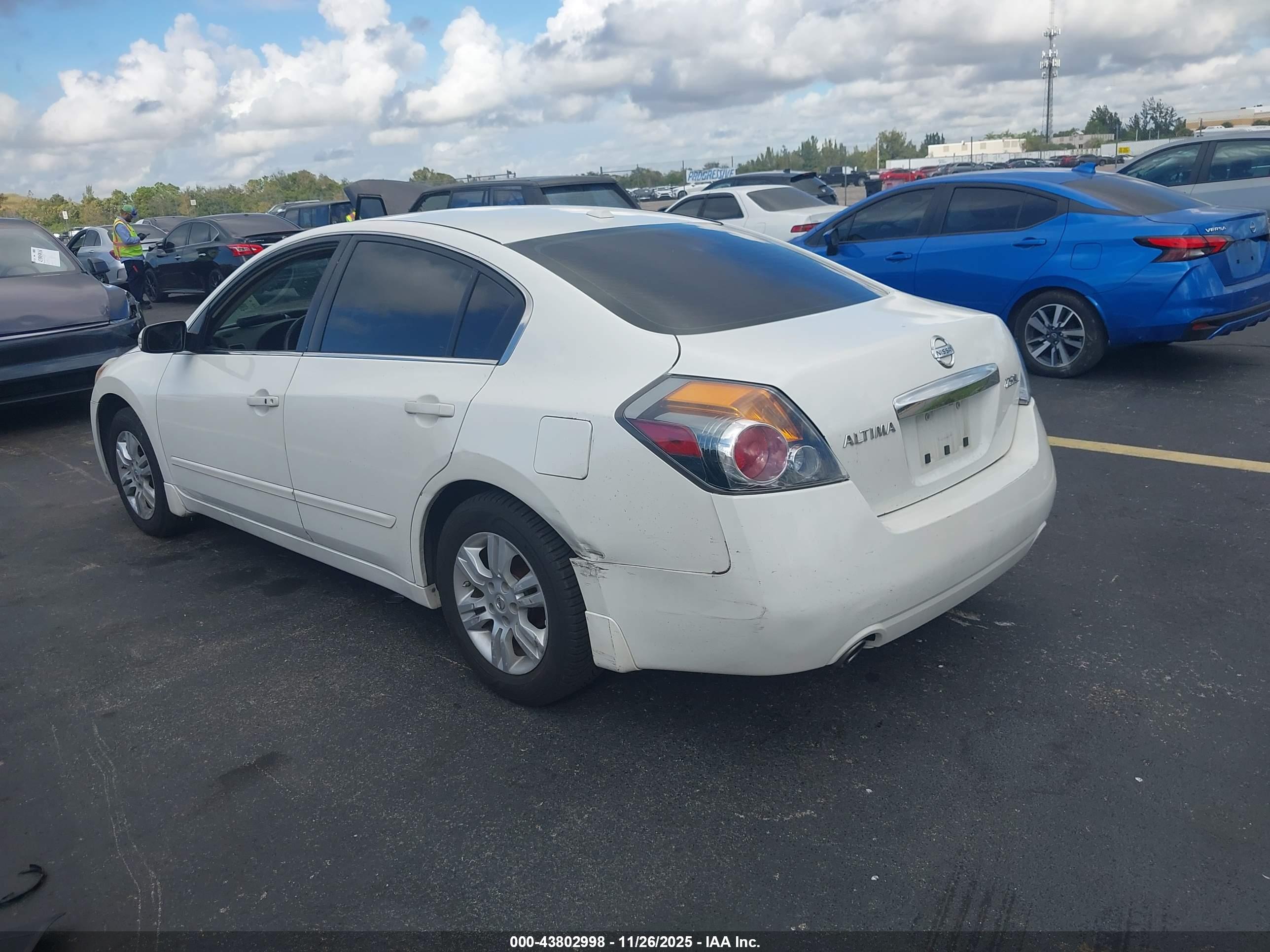NISSAN ALTIMA image 3