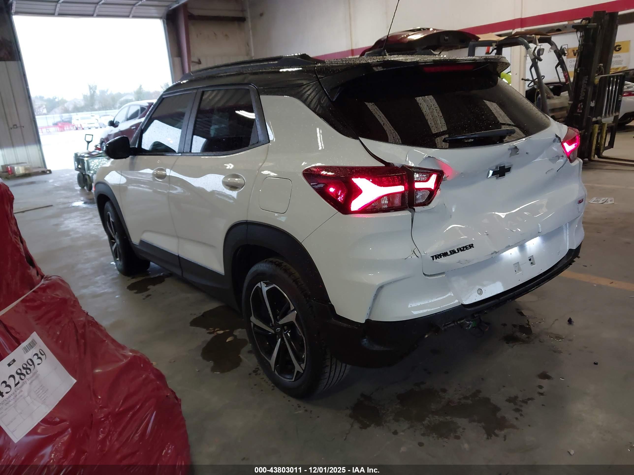 CHEVROLET TRAILBLAZER image 3