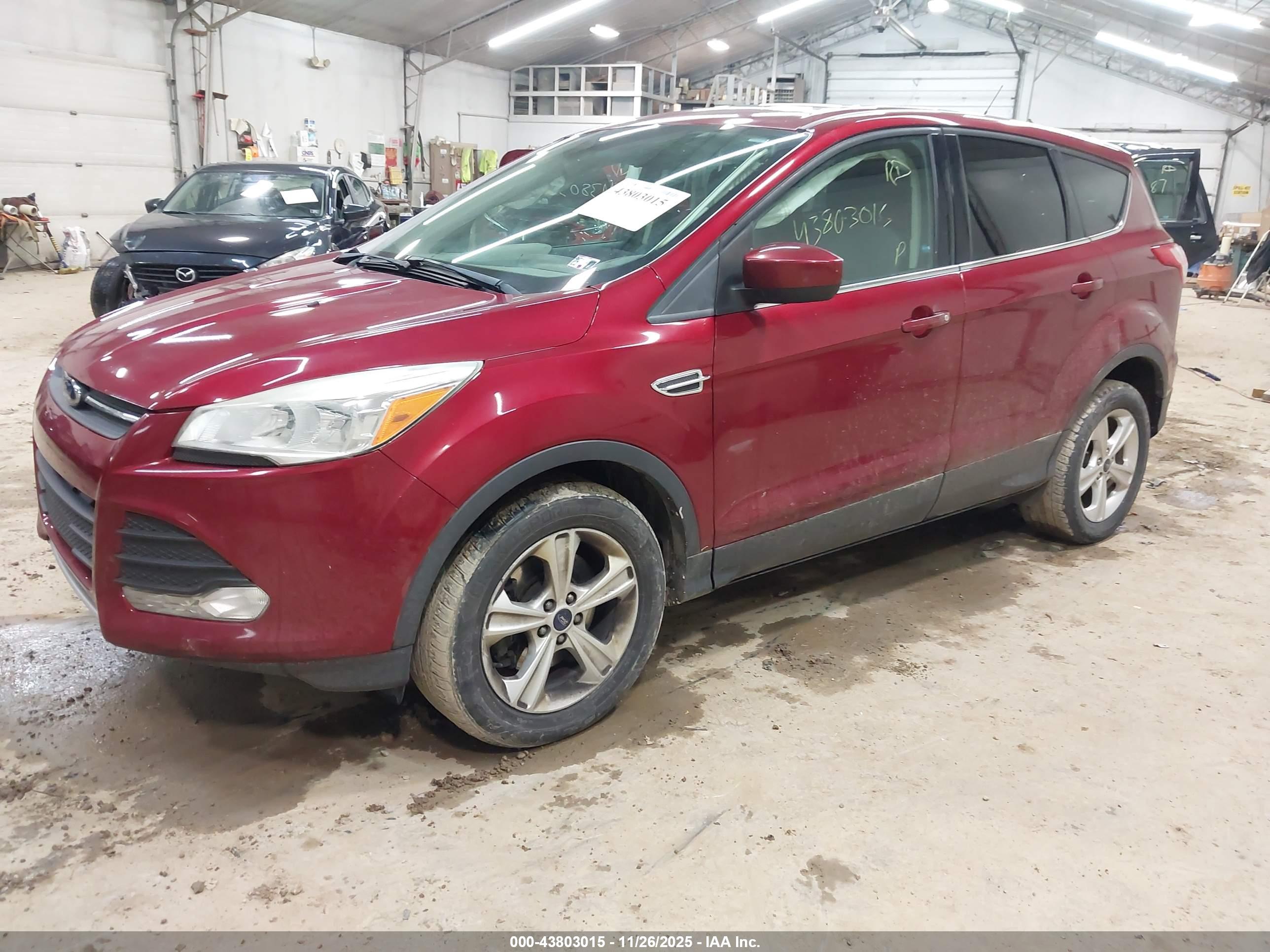 FORD ESCAPE image 2