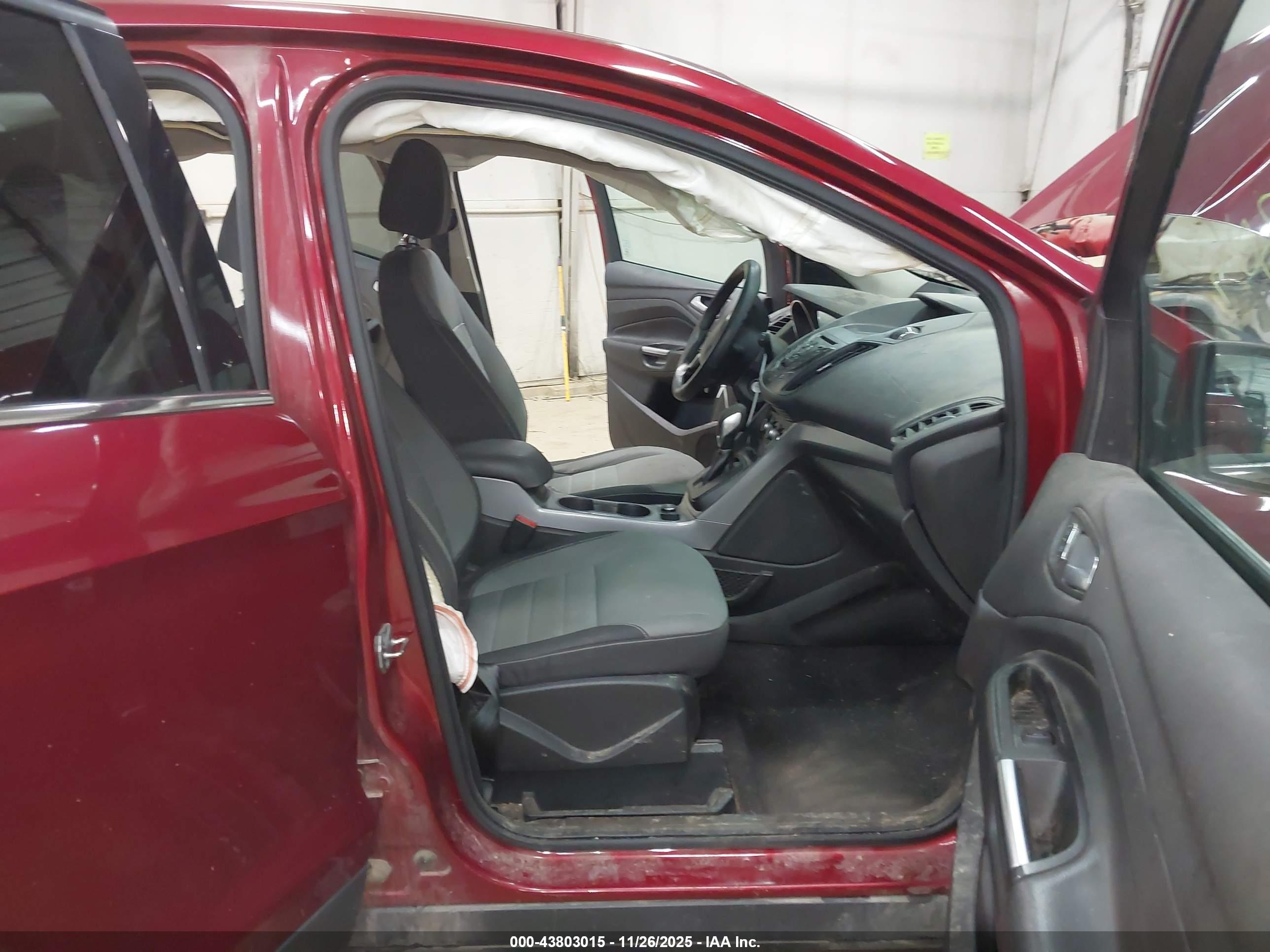 FORD ESCAPE image 5