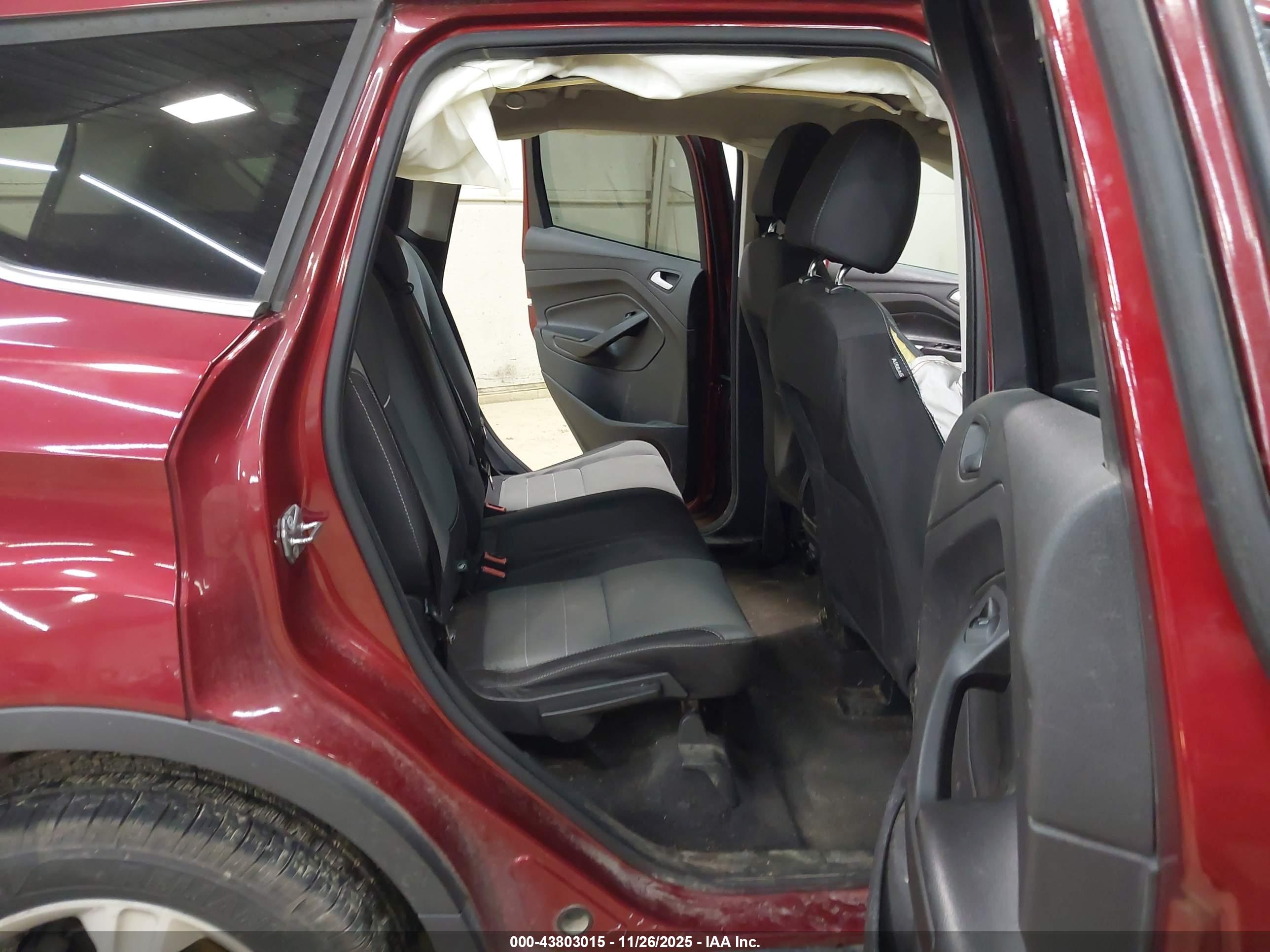 FORD ESCAPE image 8