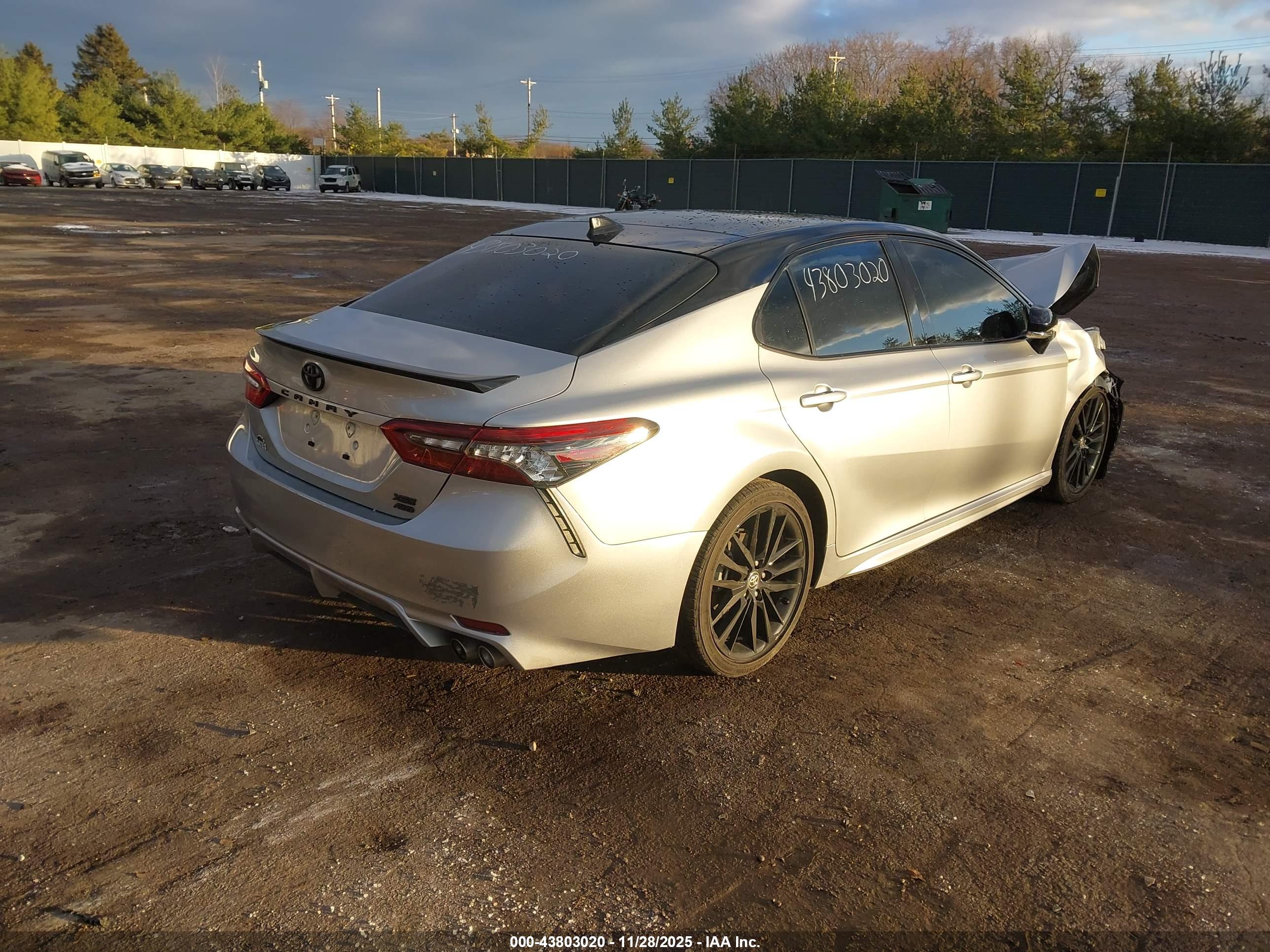 TOYOTA CAMRY image 4