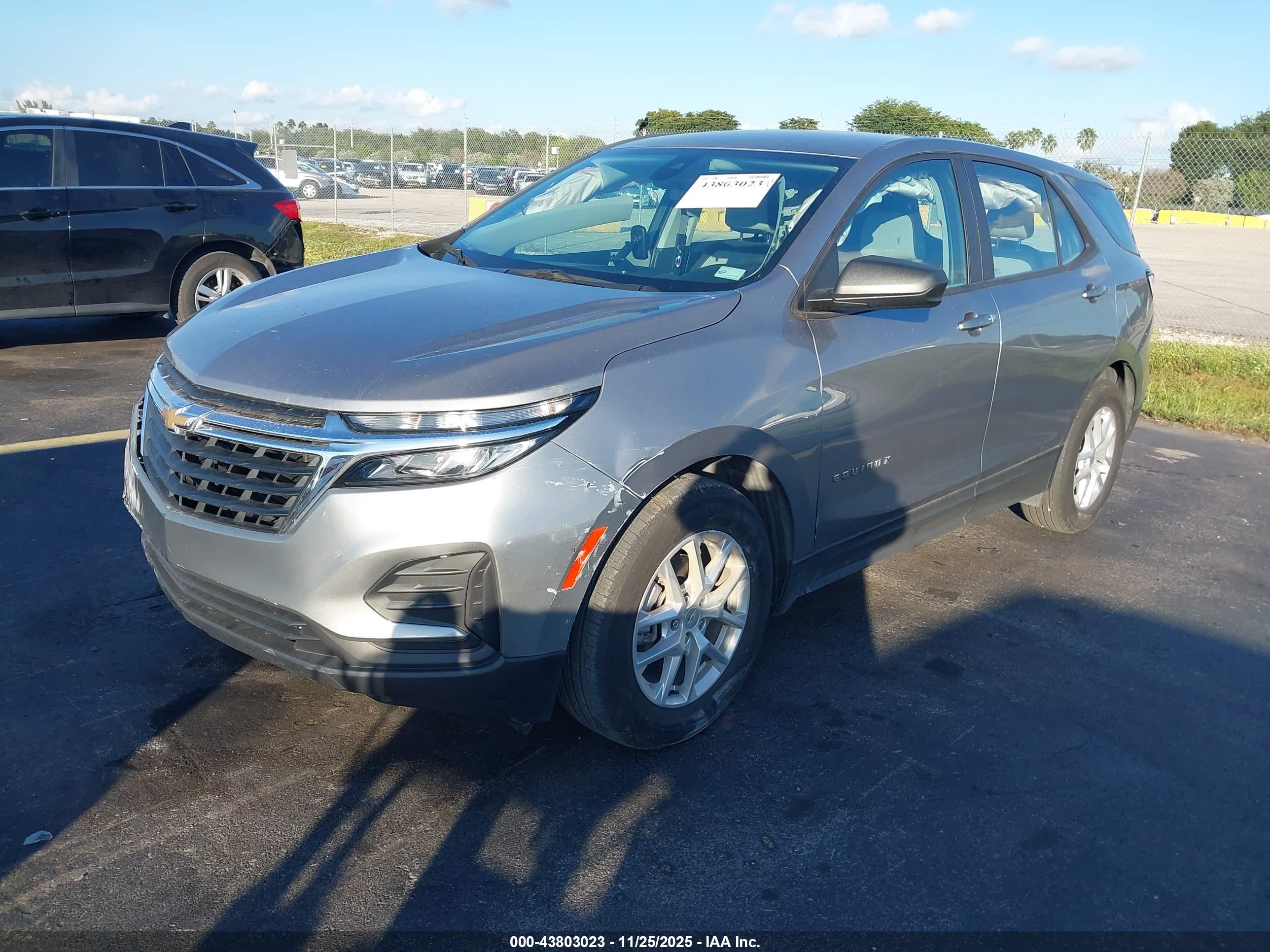 CHEVROLET EQUINOX image 2