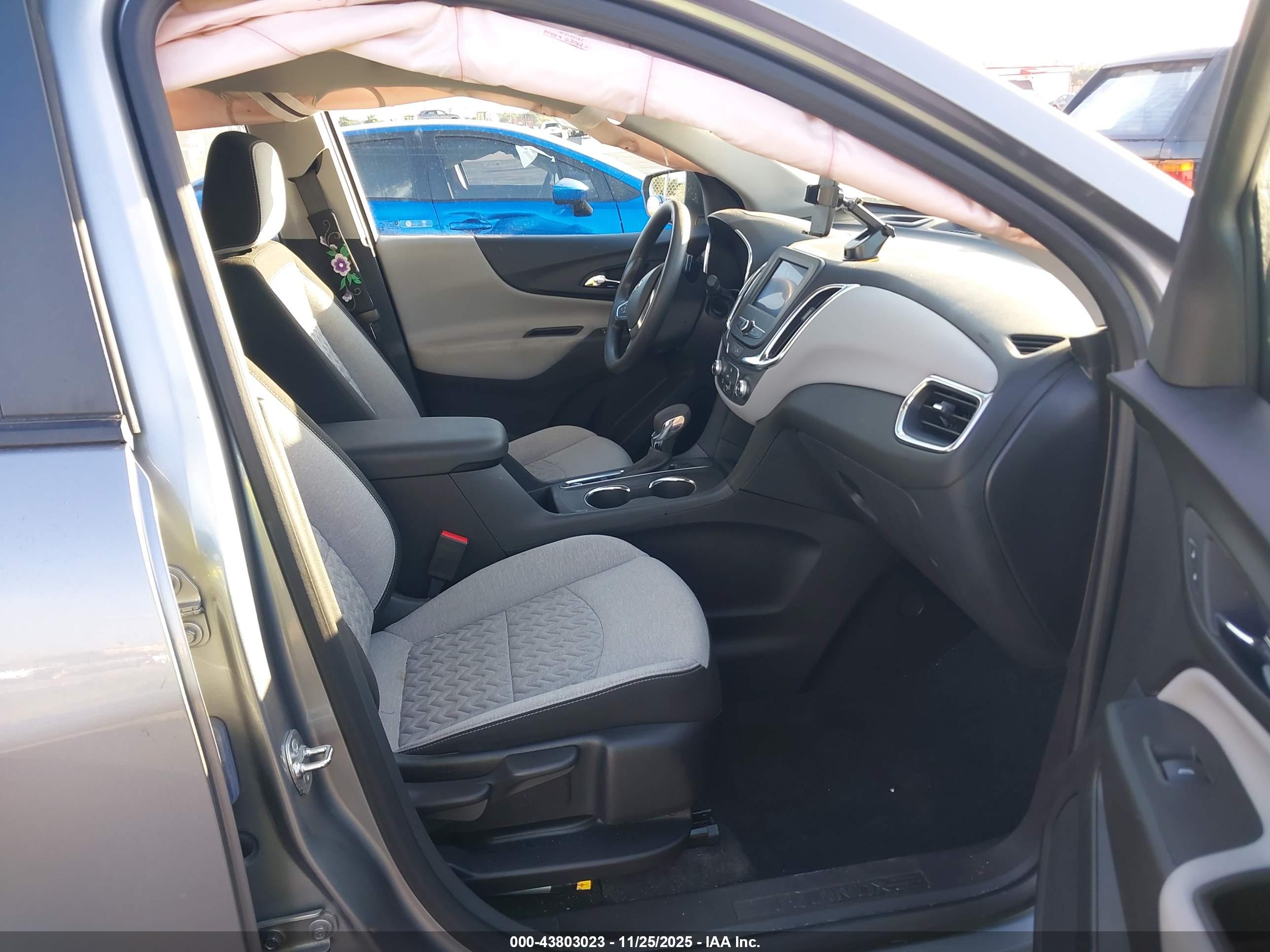 CHEVROLET EQUINOX image 5