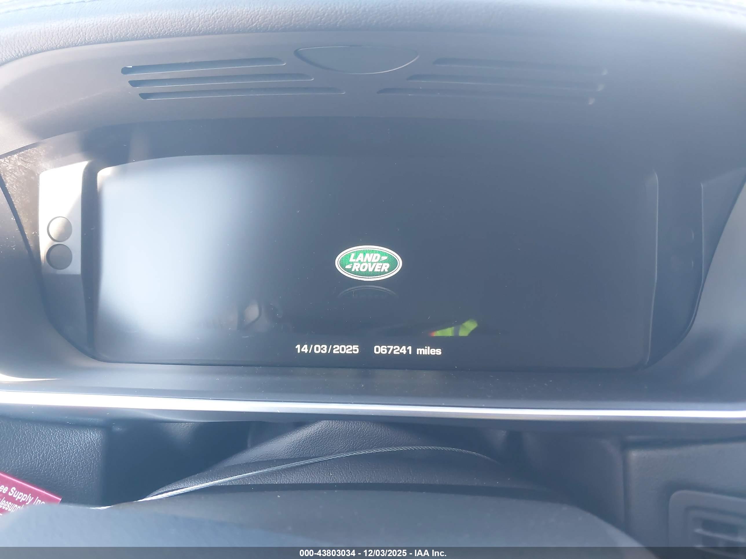LAND ROVER image 7