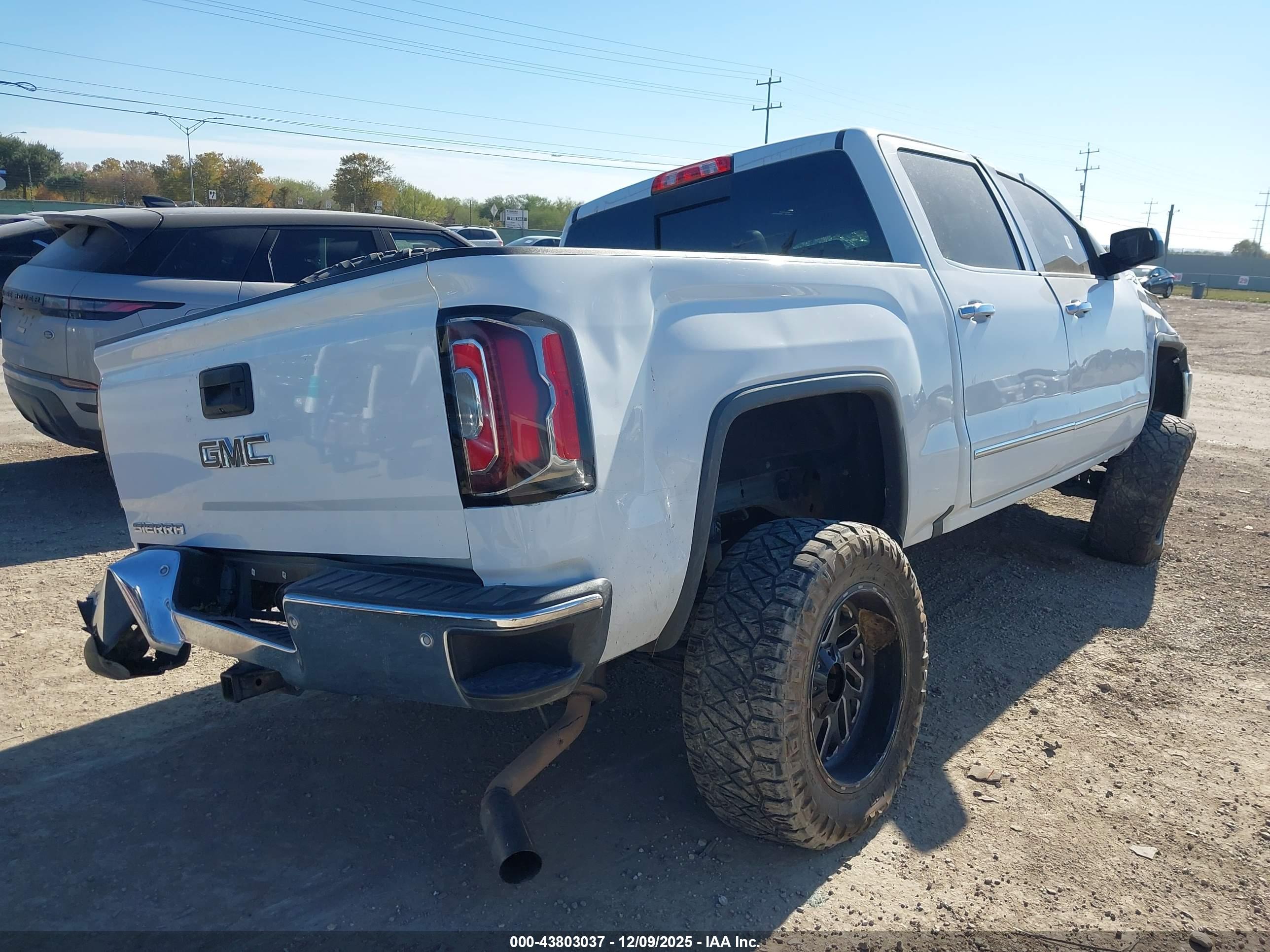 GMC SIERRA image 4