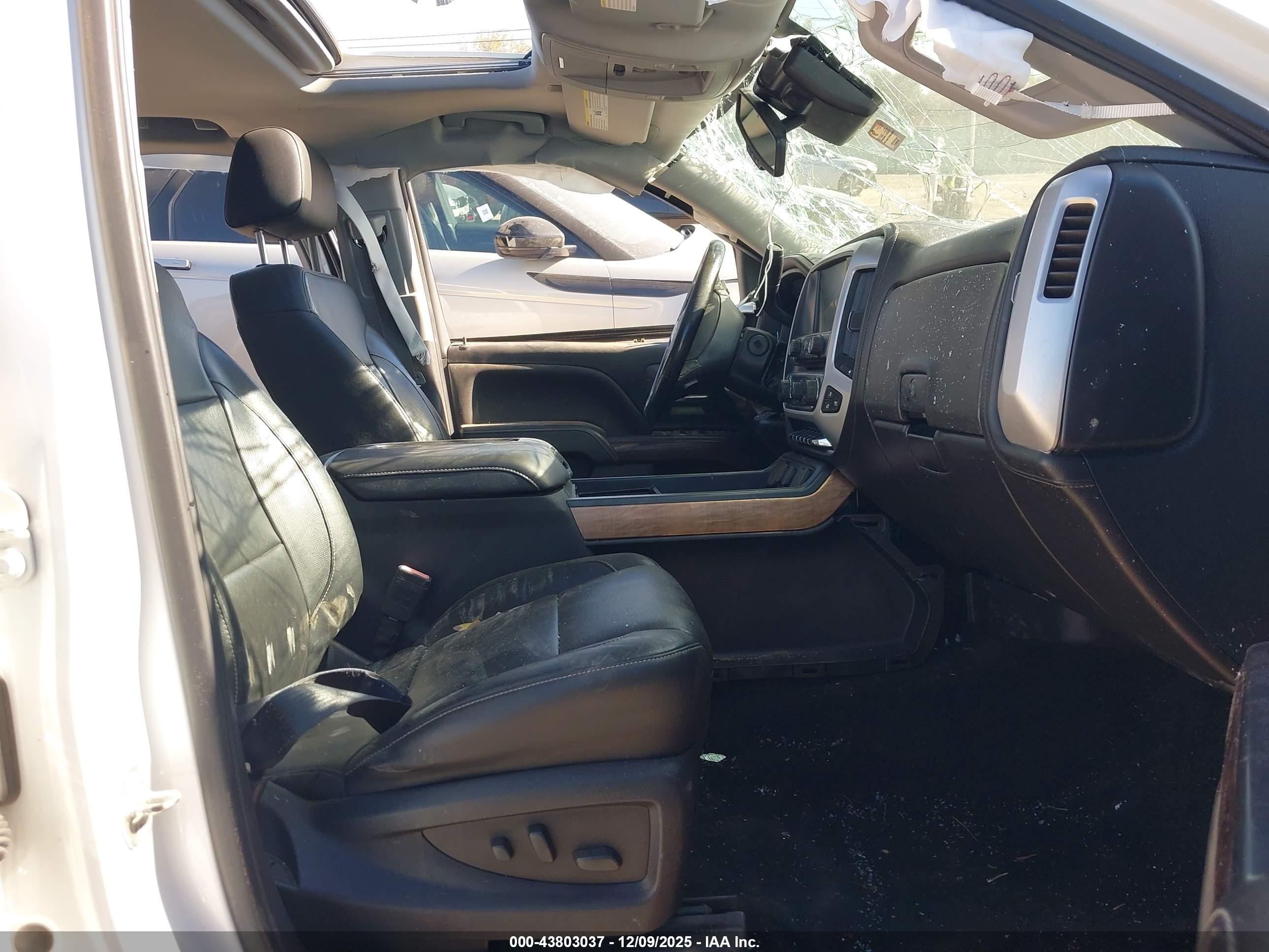 GMC SIERRA image 5
