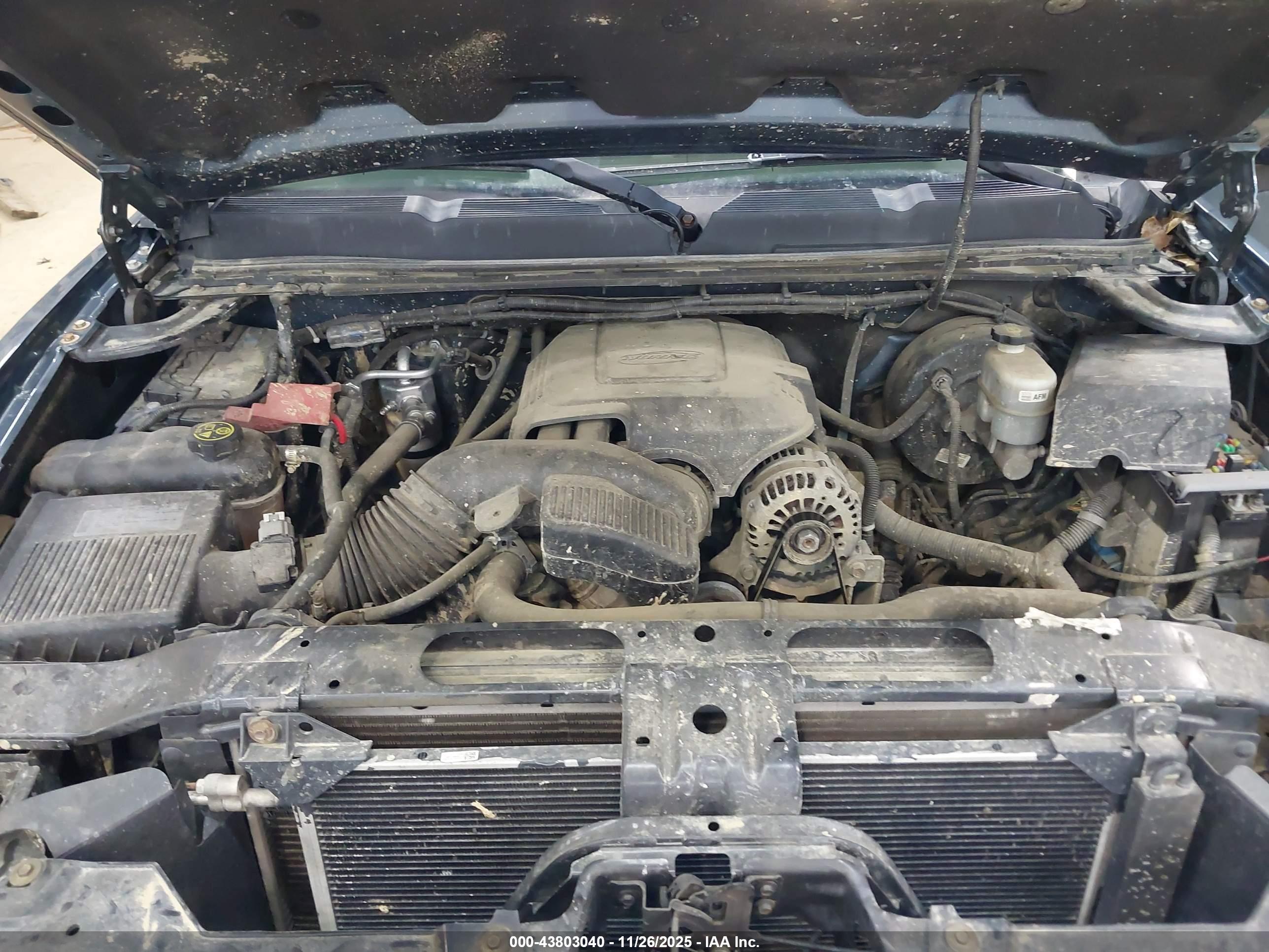 CHEVROLET SILVERADO image 10