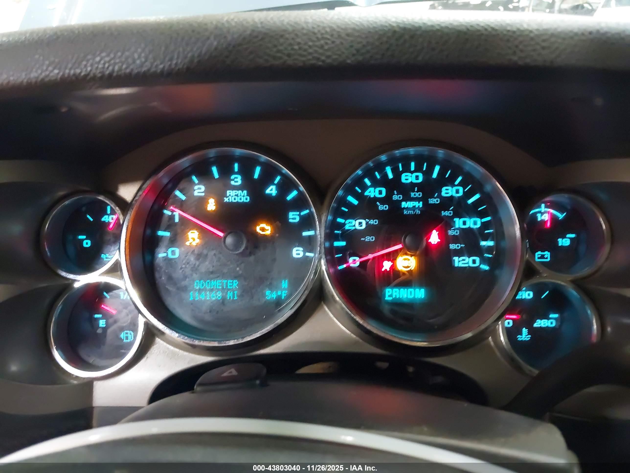 CHEVROLET SILVERADO image 7
