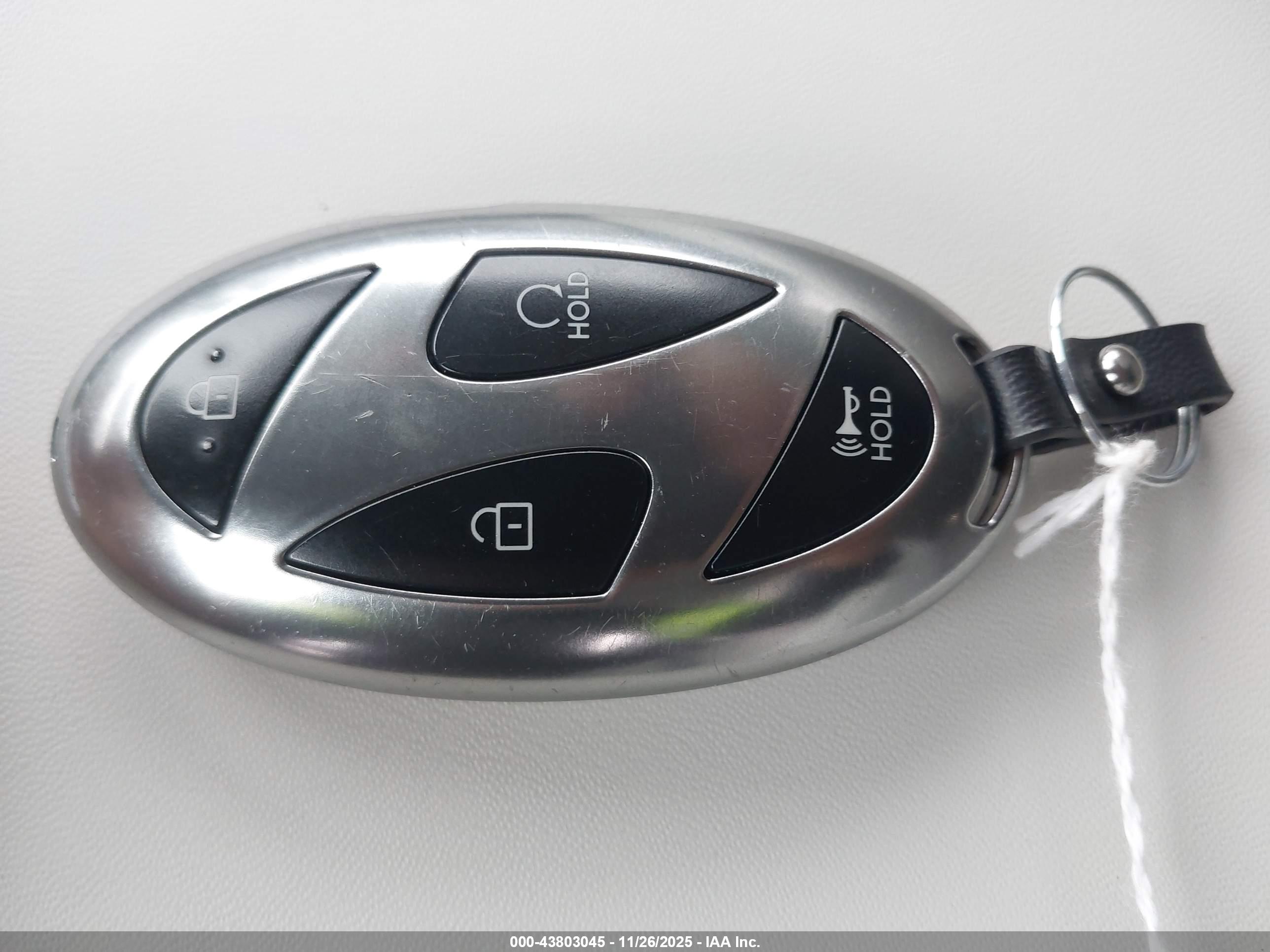 HYUNDAI SANTA image 11