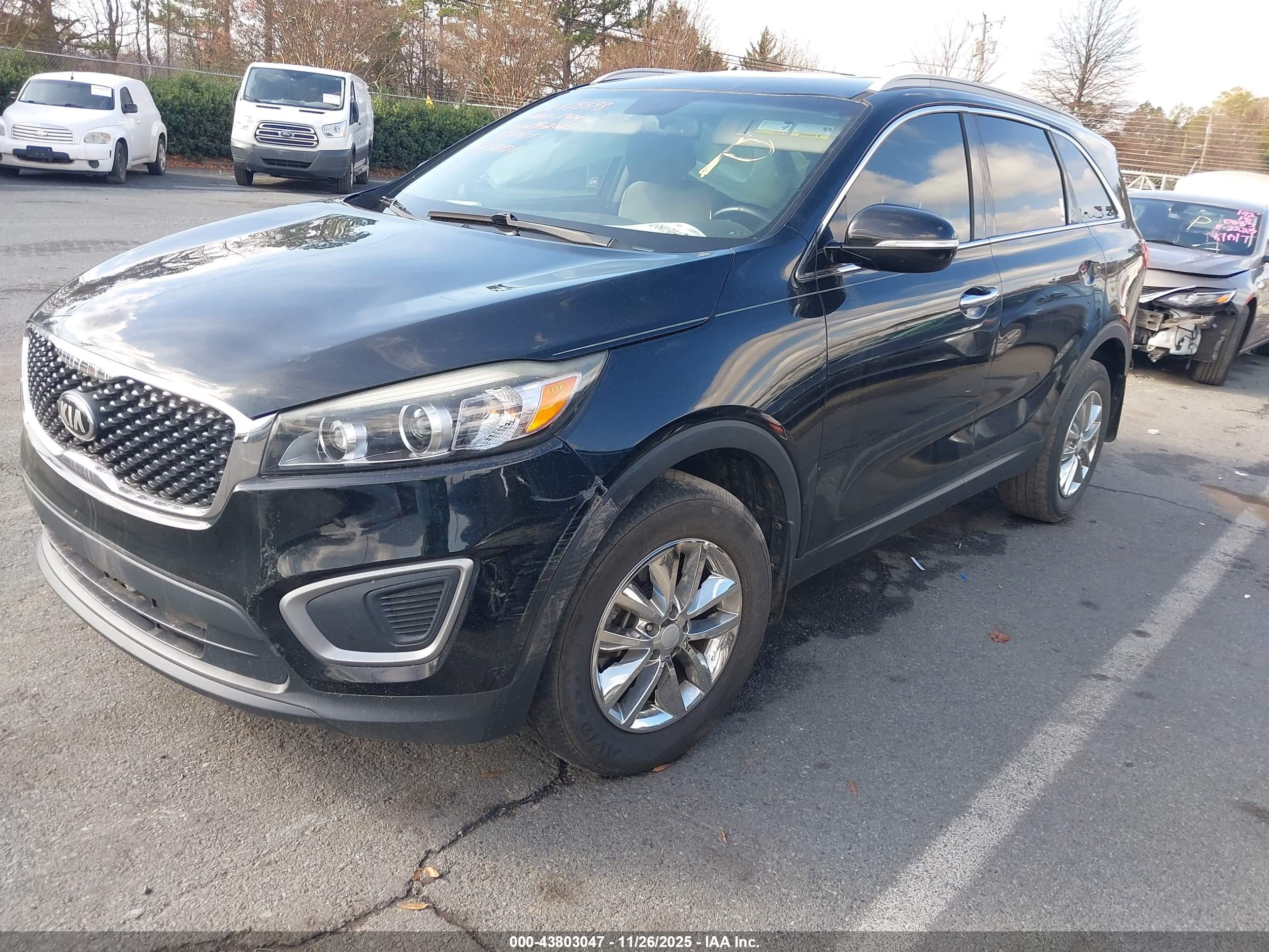KIA SORENTO image 2