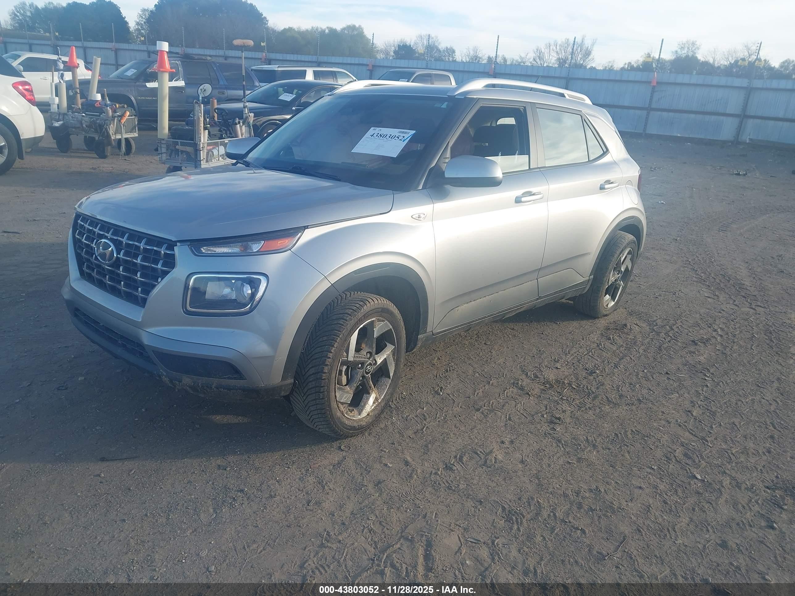 HYUNDAI VENUE image 2