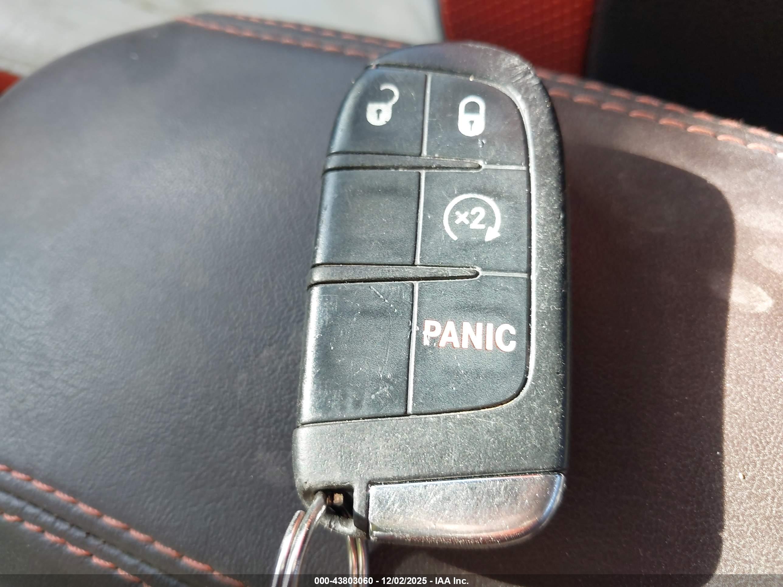 JEEP RENEGADE image 11