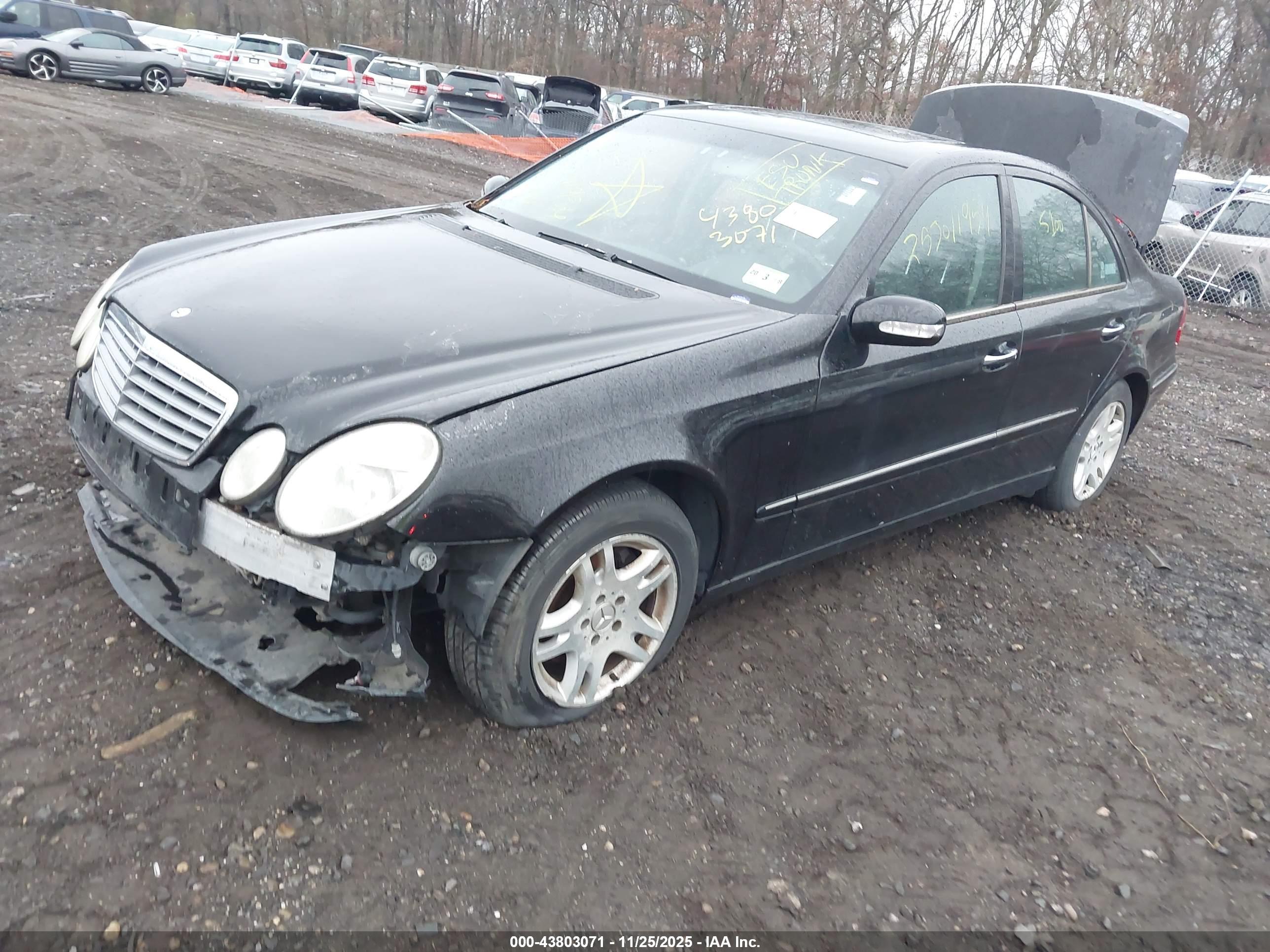 MERCEDES-BENZ E image 2