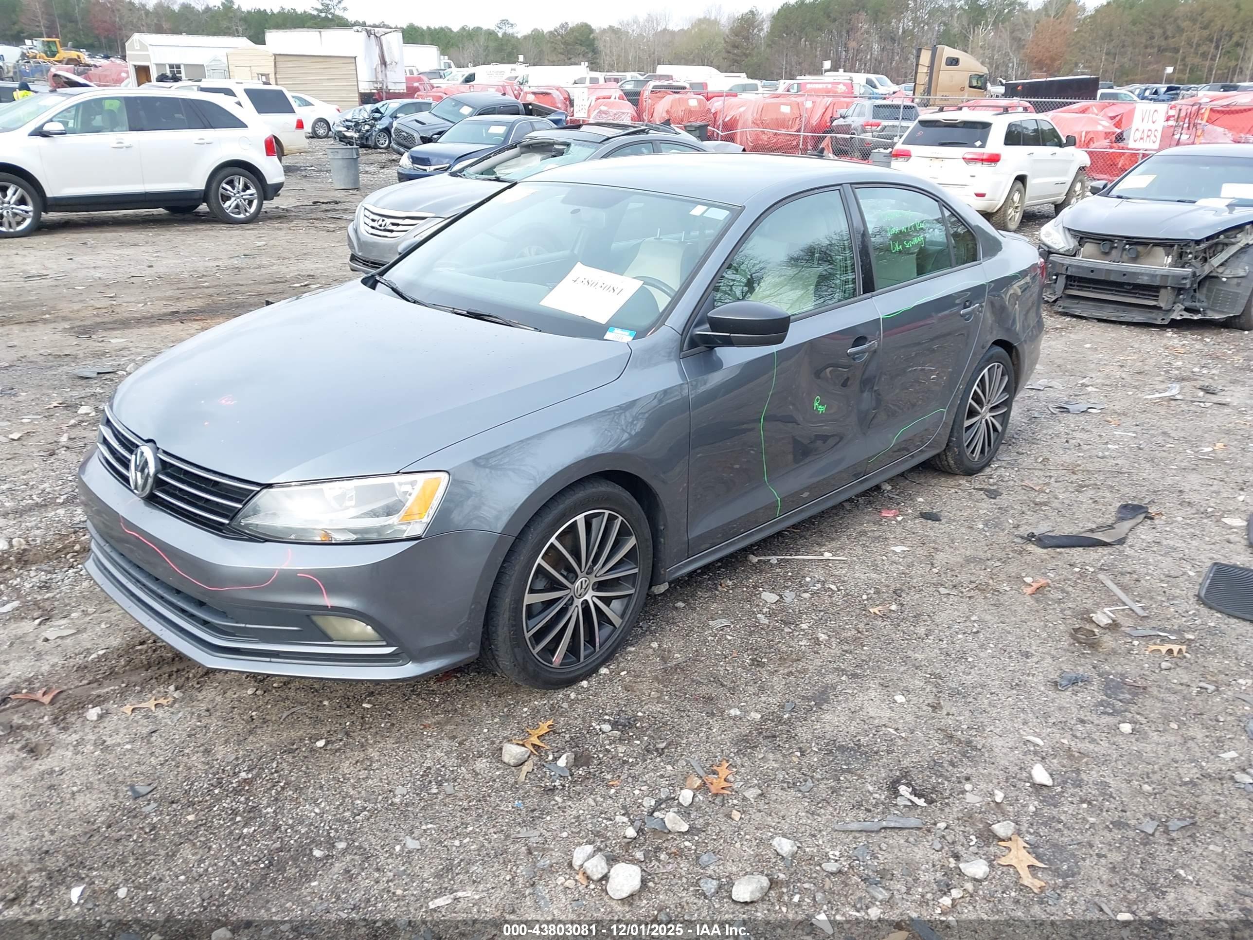 VOLKSWAGEN JETTA image 2
