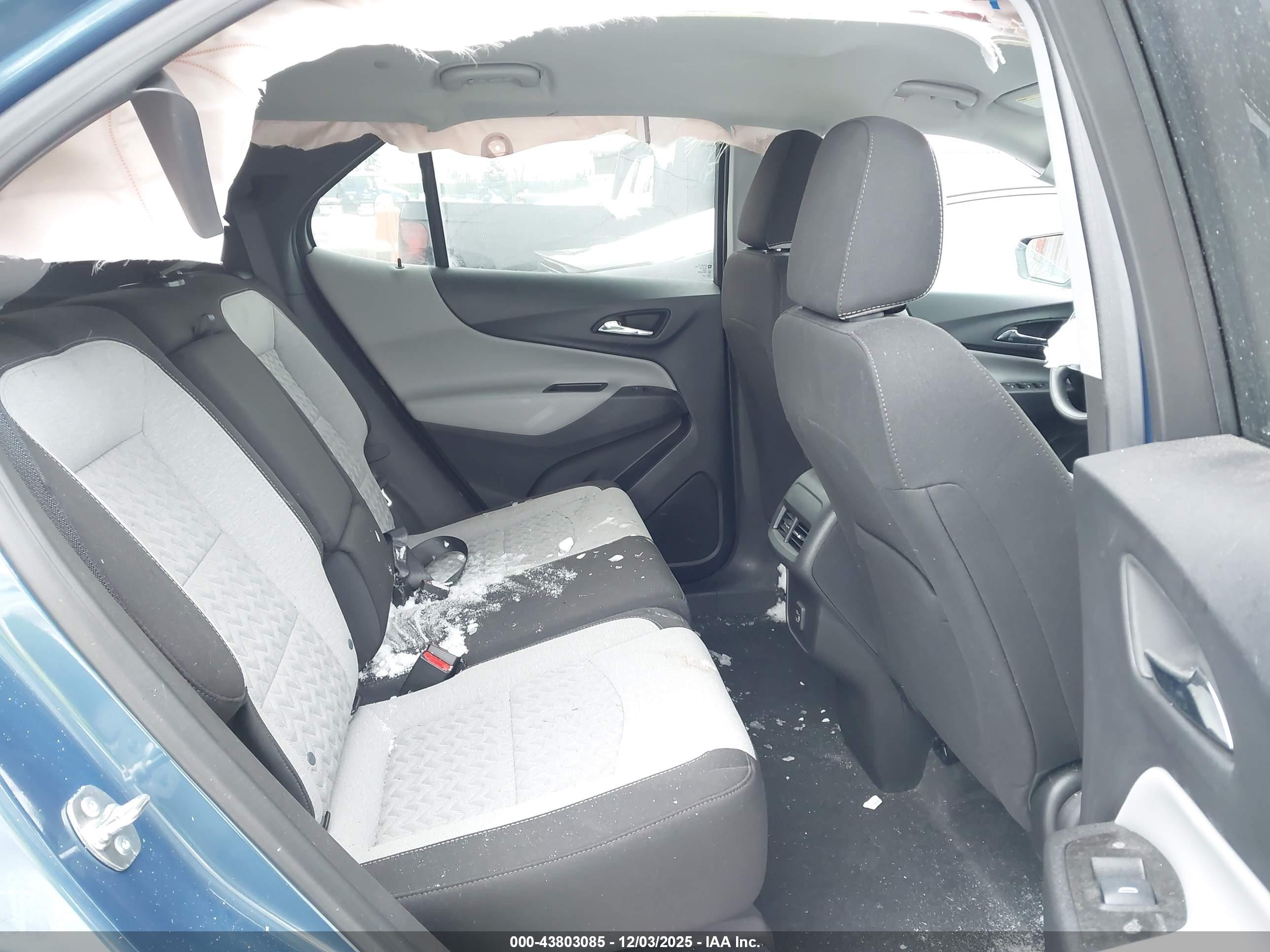CHEVROLET EQUINOX image 8