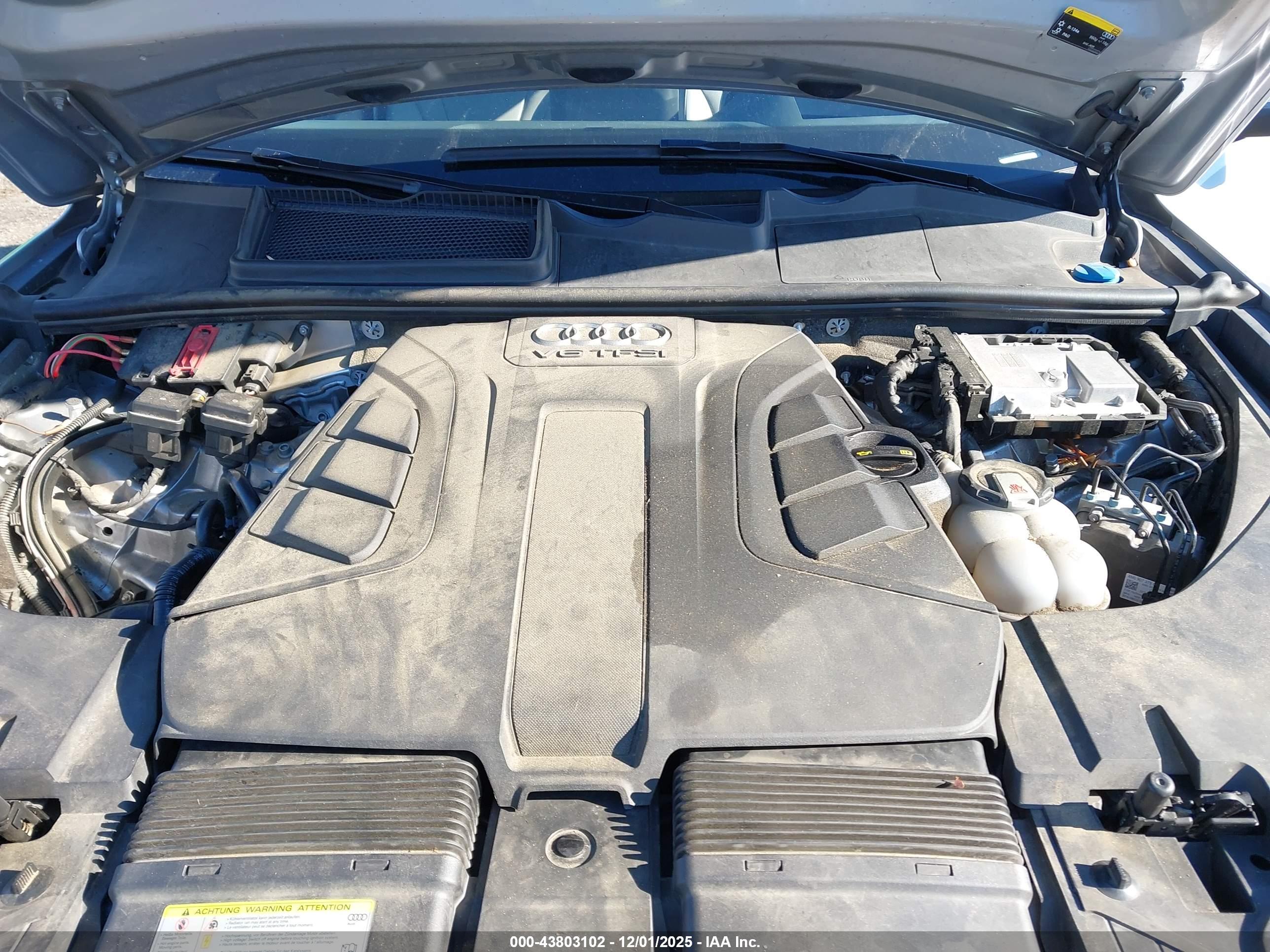 AUDI Q7 image 10
