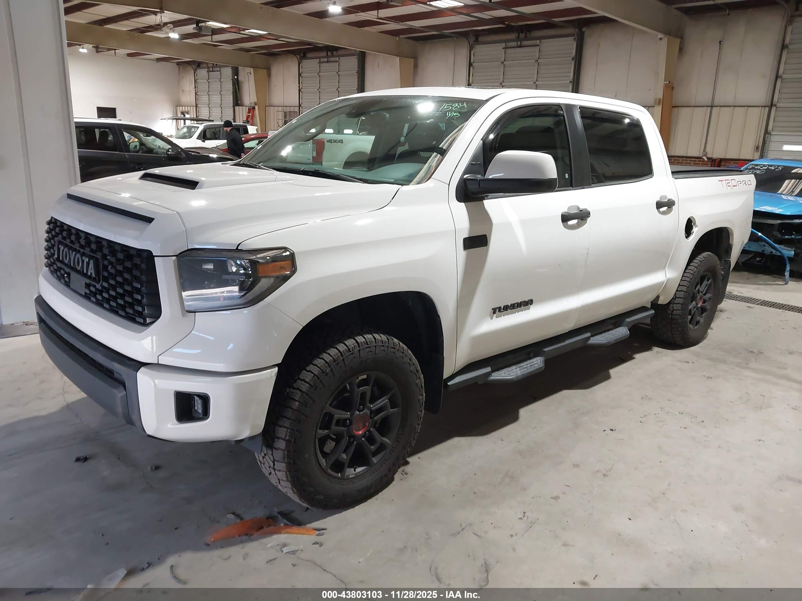 TOYOTA TUNDRA image 2