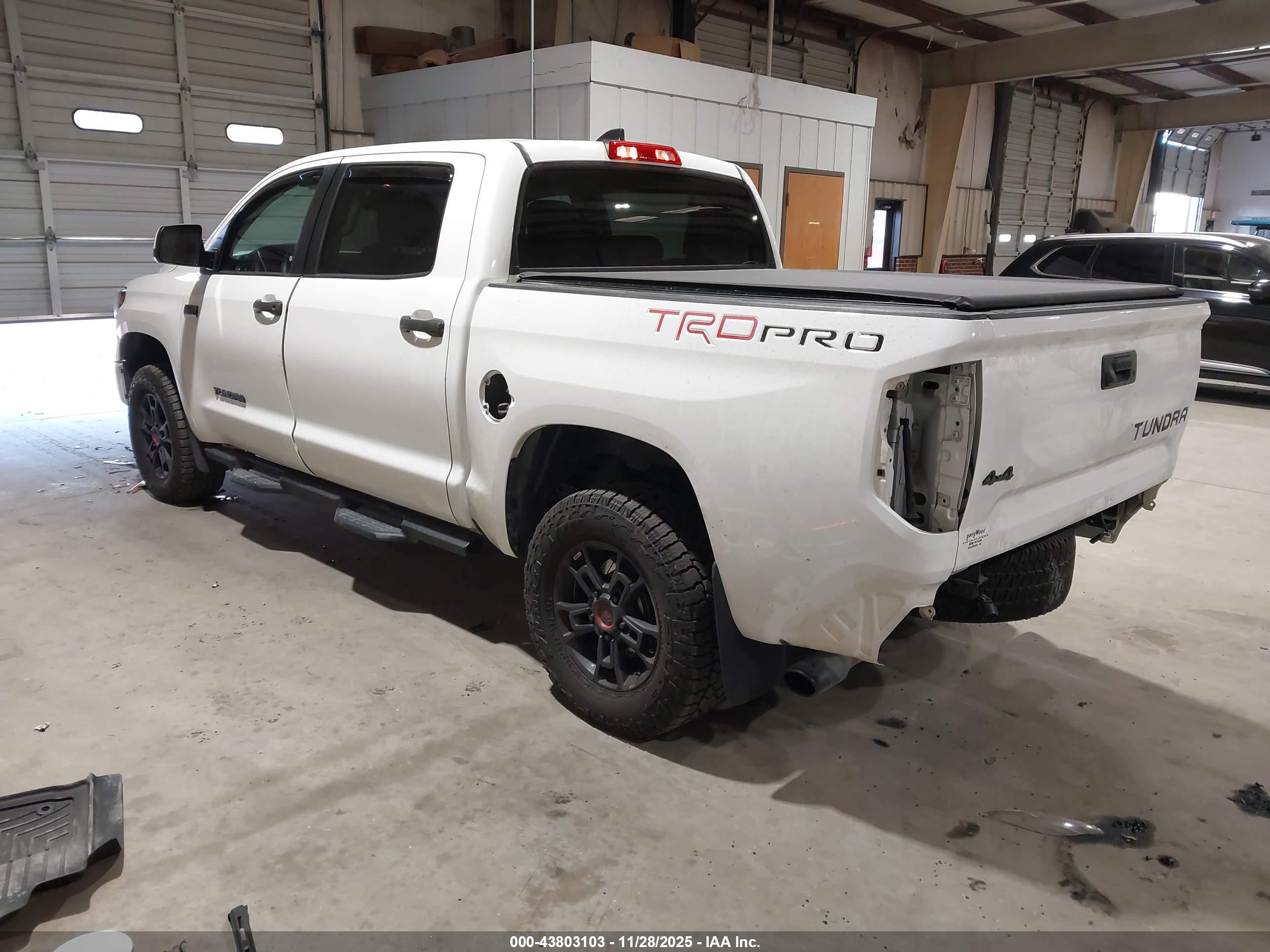 TOYOTA TUNDRA image 3